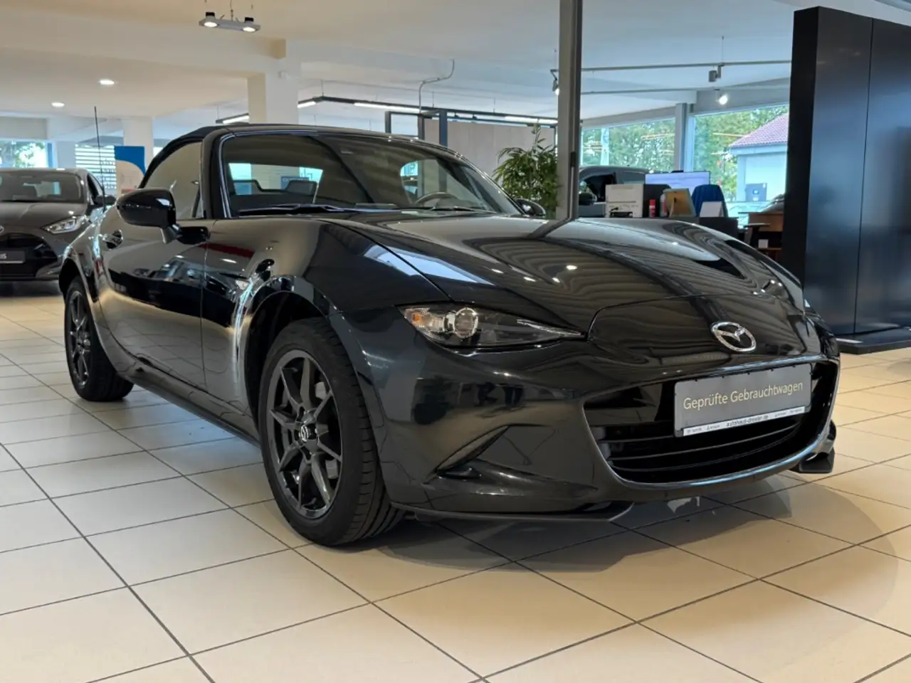 Mazda MX-5 Roadster — photo 6 sur 34