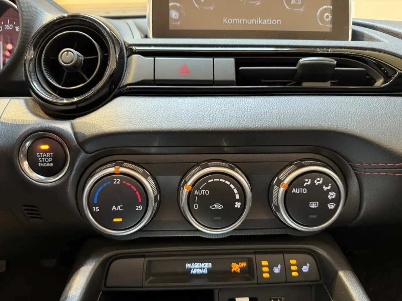 Mazda MX-5 Roadster — photo 22 sur 34