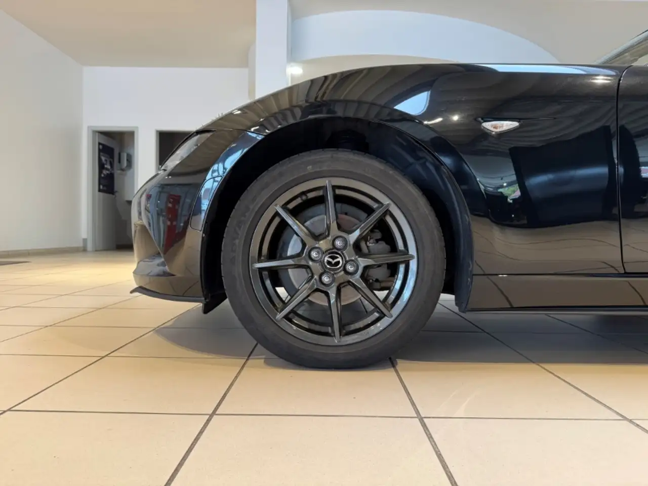 Mazda MX-5 Roadster — photo 33 sur 34
