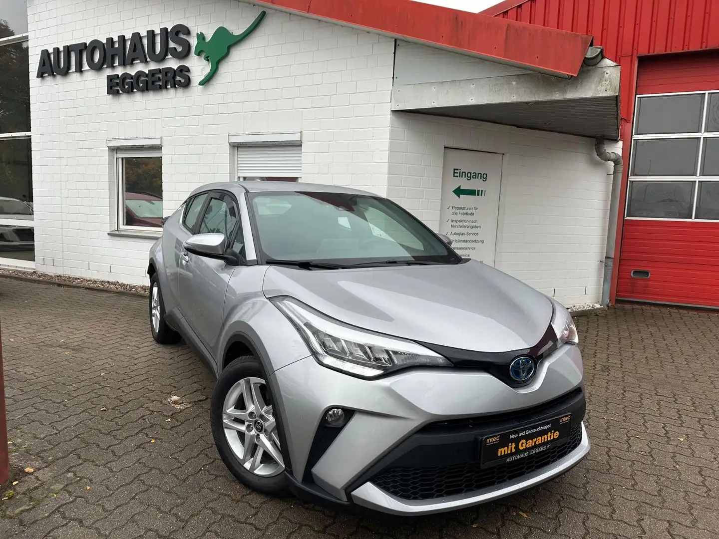 Toyota C-HR Hybrid Business Edition/NAVI/SHZ/TEMP/KAM Silber - 1