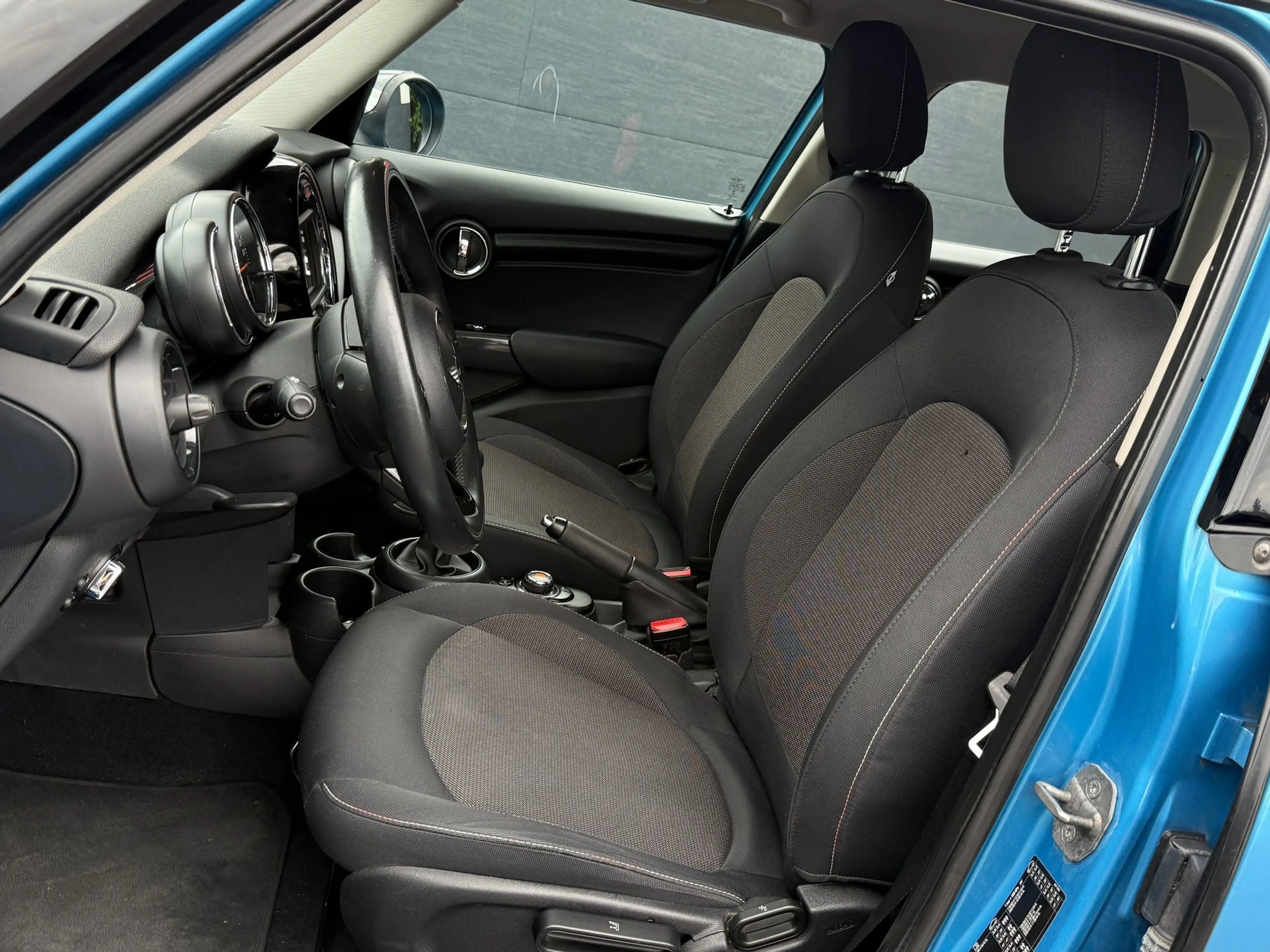 MINI Cooper D Mini 1.5 D Cooper_NAVI_USB_BLUETOOTH_J.ALU — photo 10