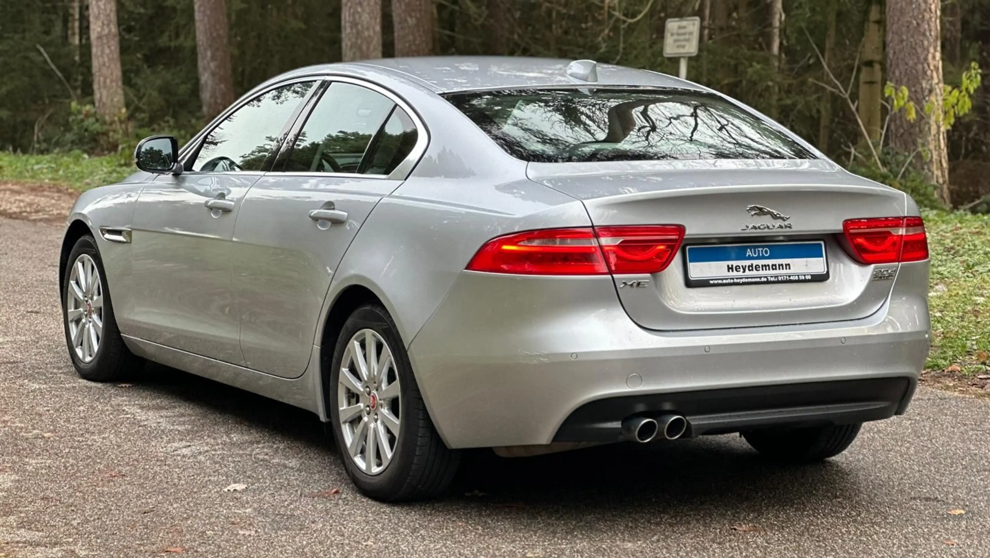 Jaguar XE Portfolio AWD PDC — photo 6