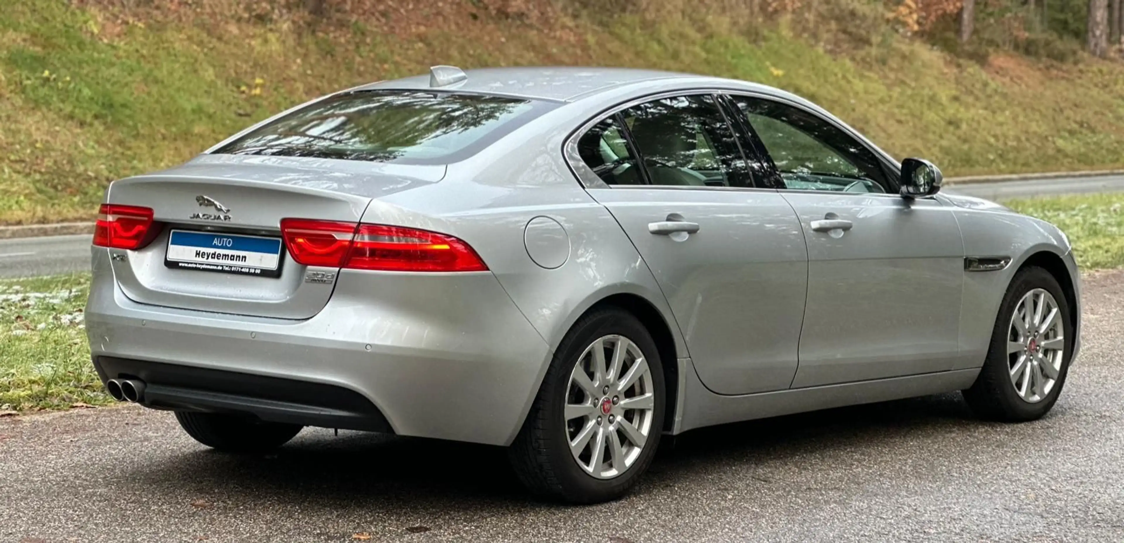 Jaguar XE Portfolio AWD PDC — photo 8