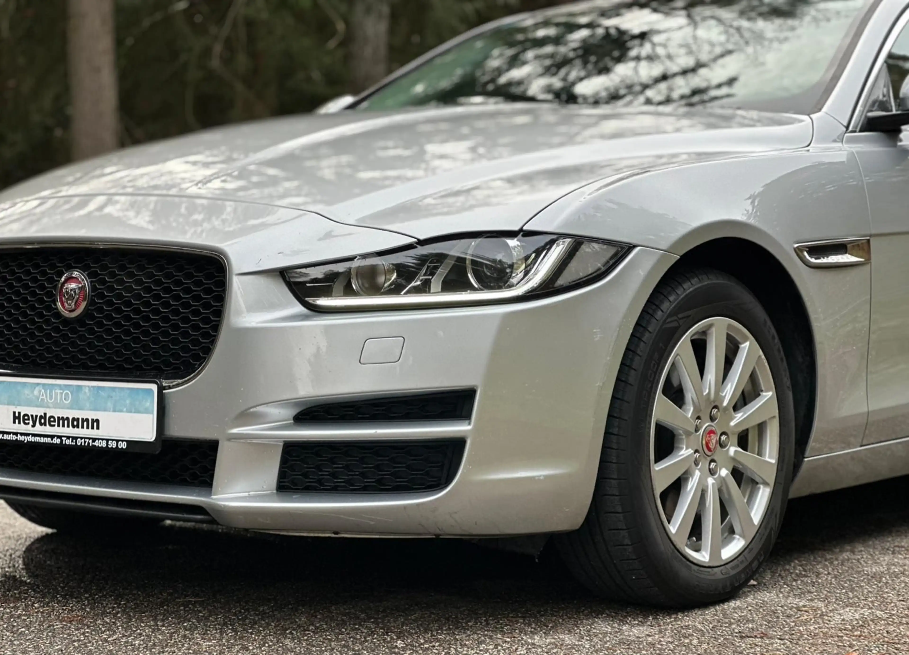 Jaguar XE Portfolio AWD PDC — photo 2