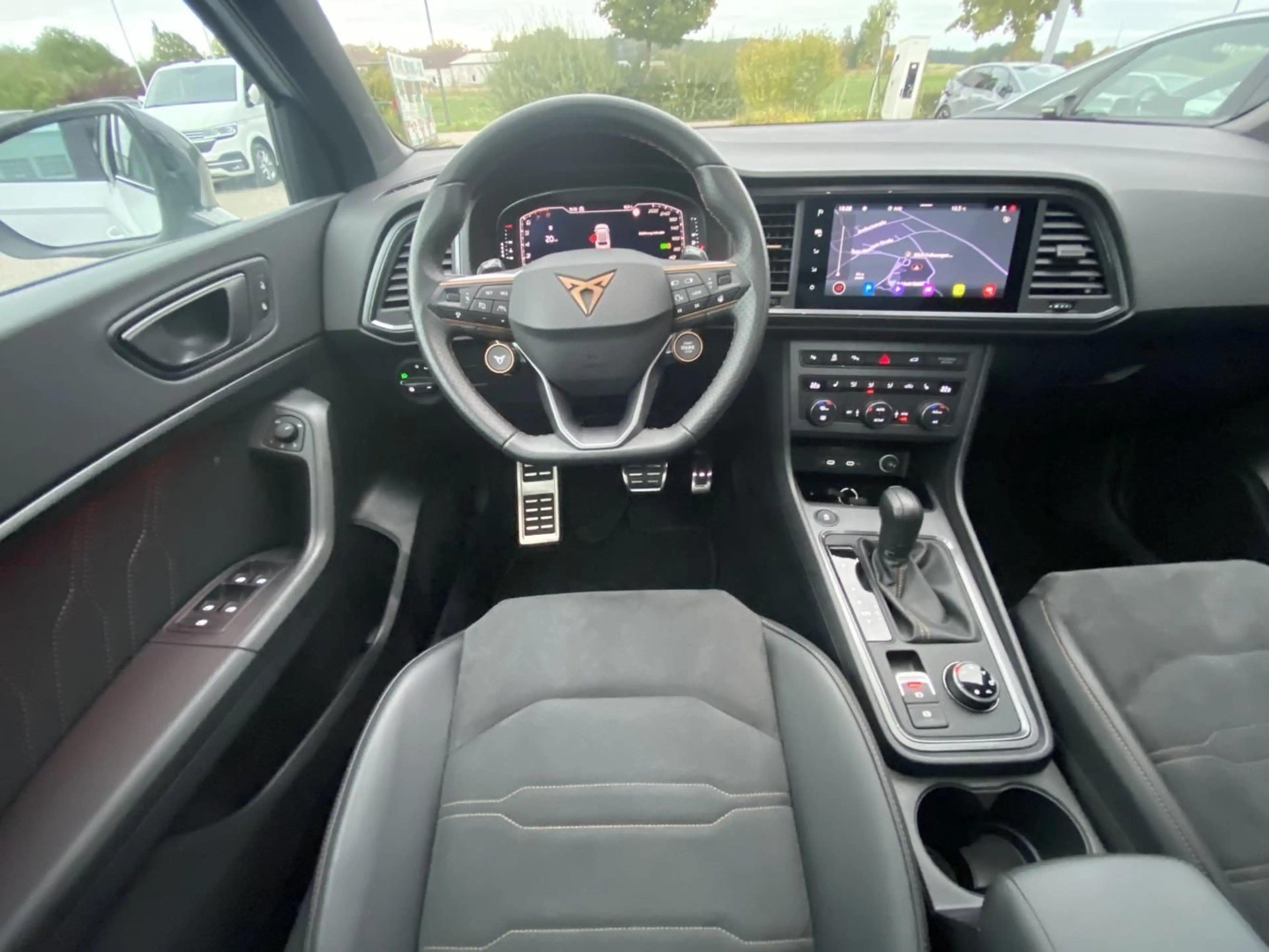 CUPRA Ateca 2.0 TSI DSG 4-DRIVE PANORAMA+AHK+SUPER-SPO — photo 14