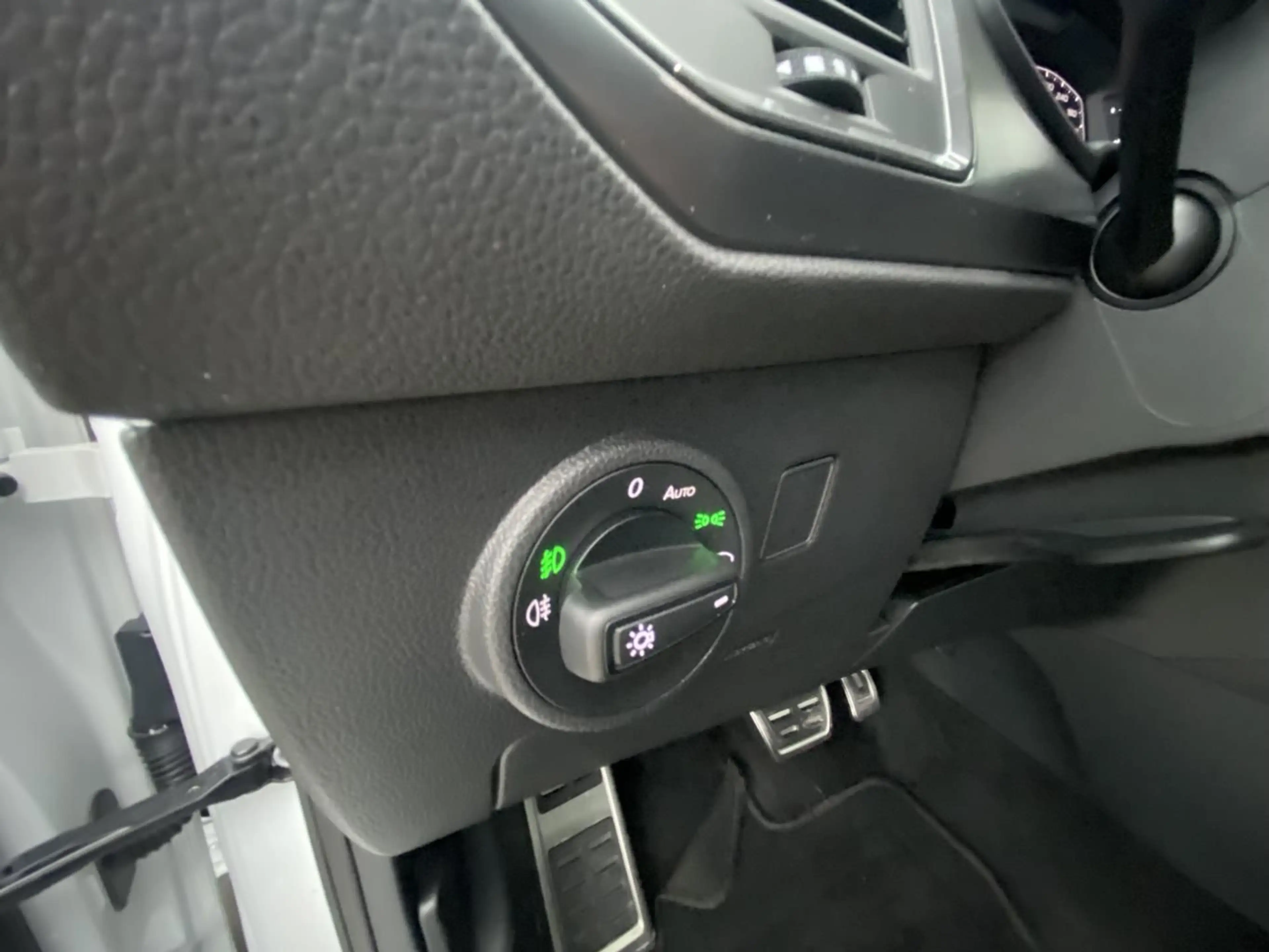 CUPRA Ateca 2.0 TSI DSG 4-DRIVE PANORAMA+AHK+SUPER-SPO — photo 11