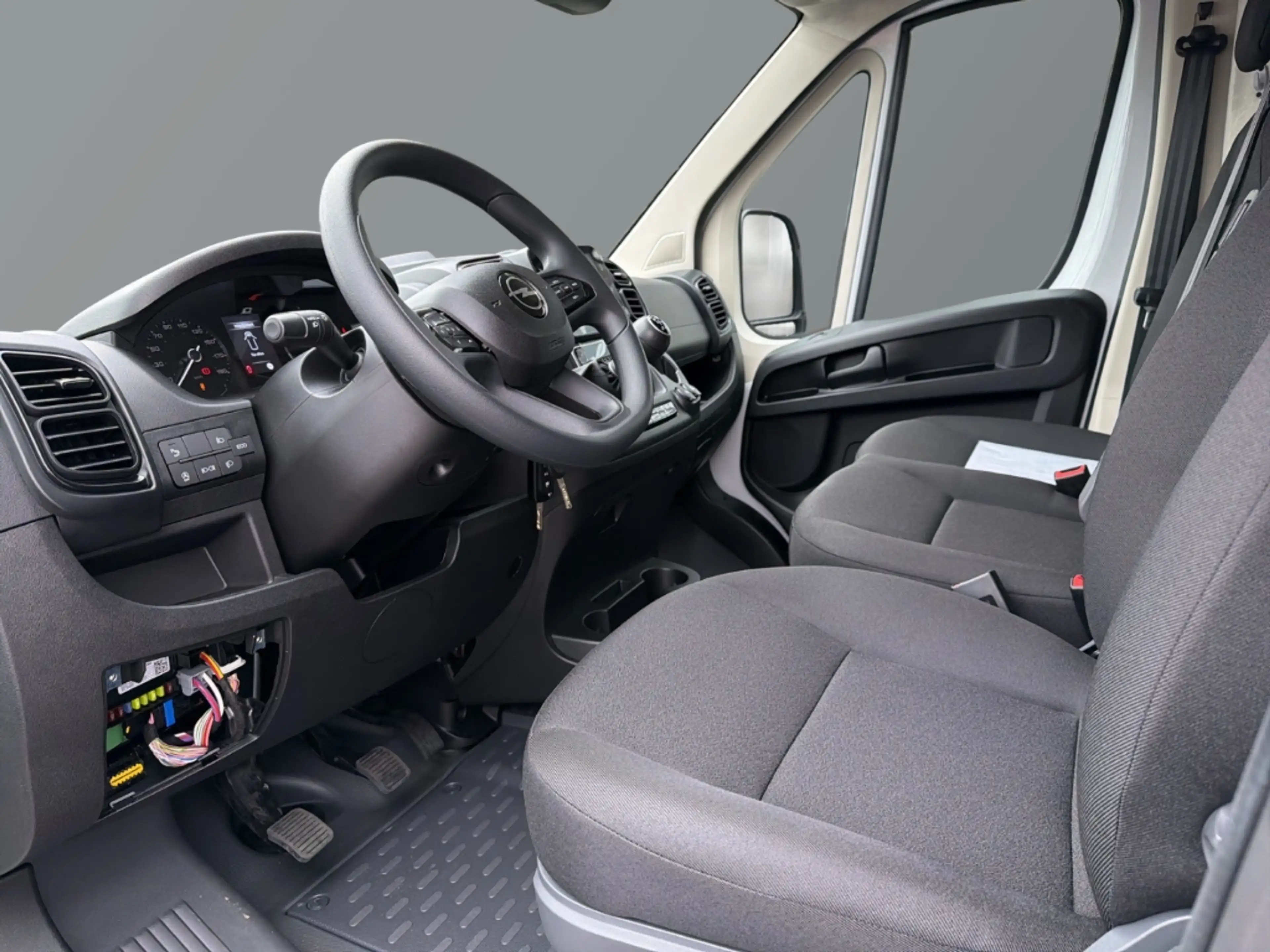 Opel Movano Kasten L3H2 3.5T D 140PS AHK Klimaautom Allwetter — photo 10