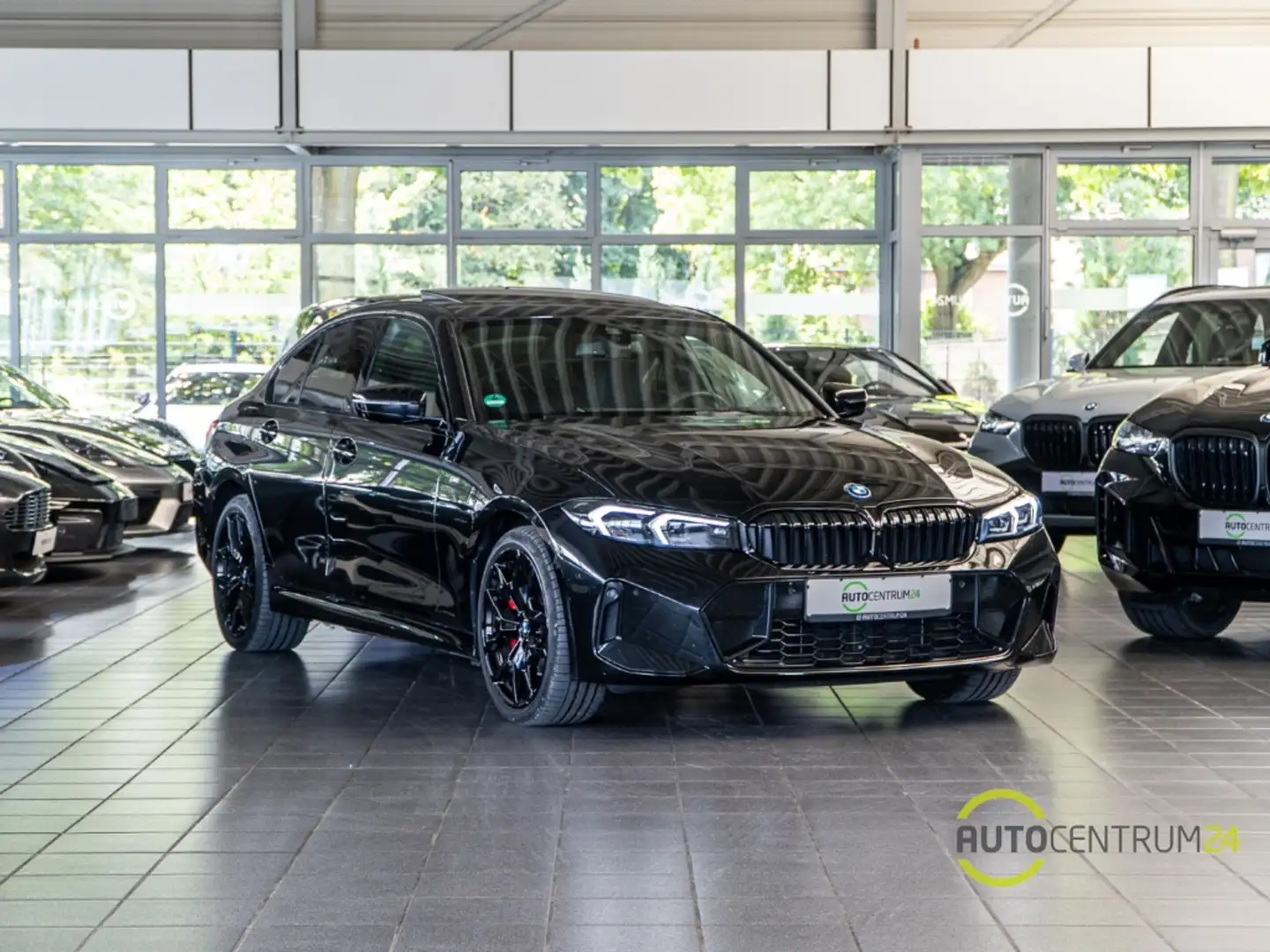 BMW 330 e M Sport Inno HK HUD Memory Comfort Schwarz - 1