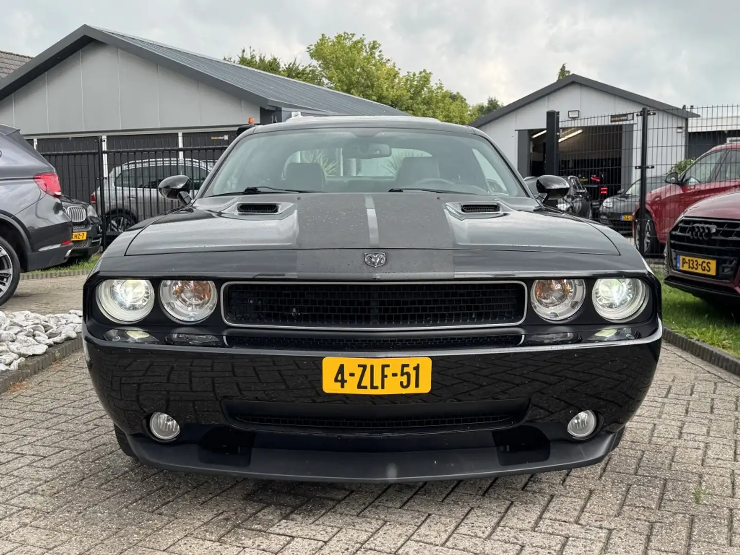 Dodge Challenger 6.1 SRT8 2010 Zwart Schuifdak Youngtimer 59.000KM Zwart - 2