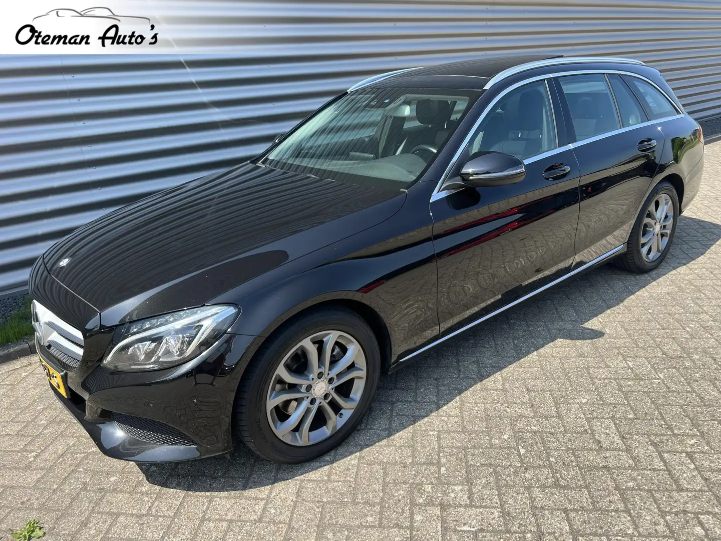 Mercedes-Benz C 220 Estate CDI Avantgarde Panorama 2.2 motor Noir - 1