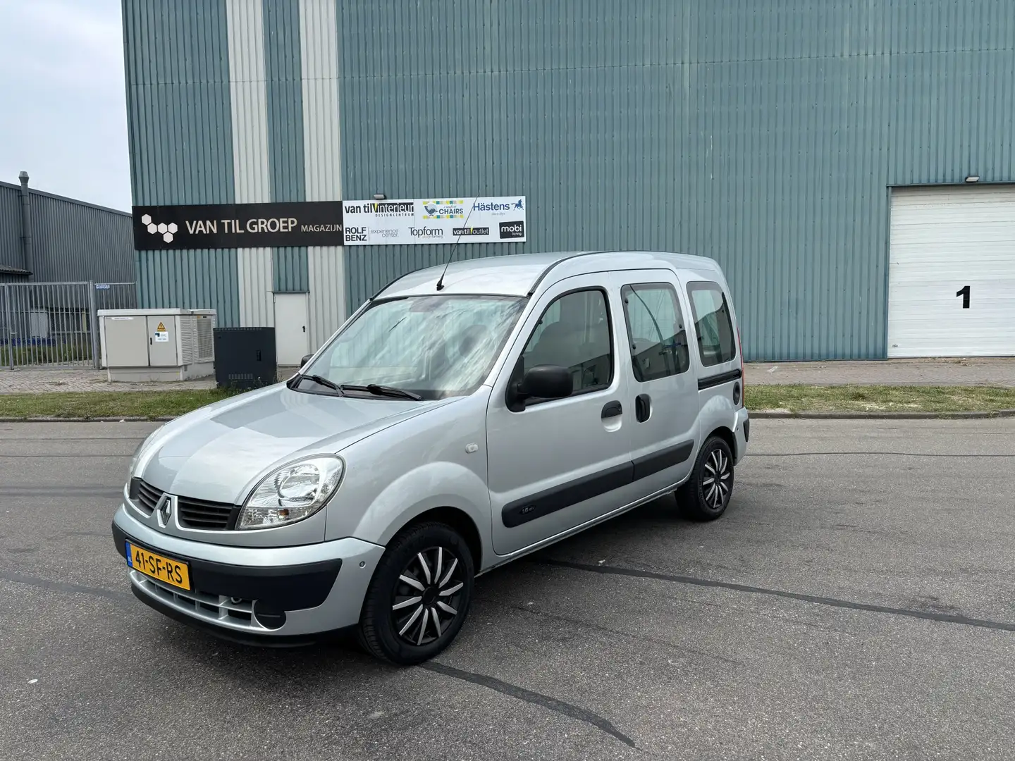Renault Kangoo 1.6-16V Expression Automaat Lift voor rolstoel ele Zilver - 1