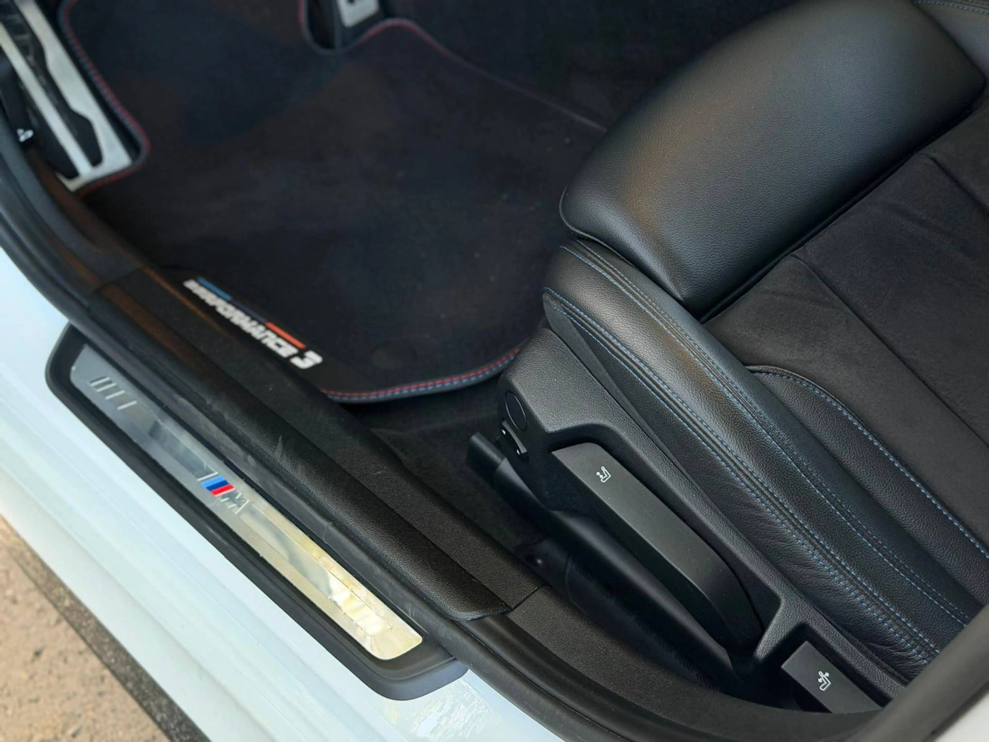 BMW 318 318iA OPF + Full entretien BMW + Pack M + Garantie 12mois + Véhicule Belge — photo 12