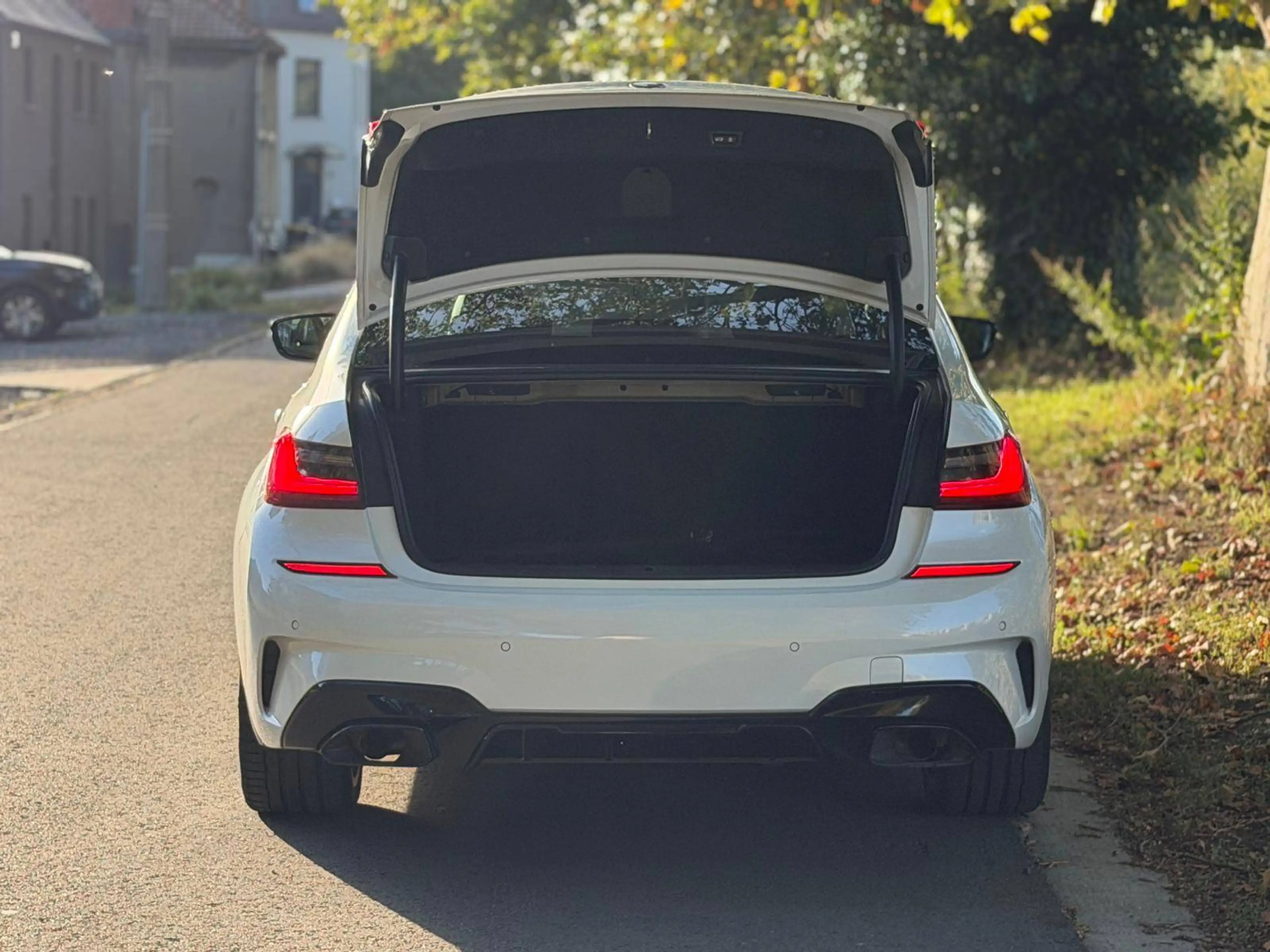 BMW 318 318iA OPF + Full entretien BMW + Pack M + Garantie 12mois + Véhicule Belge — photo 9