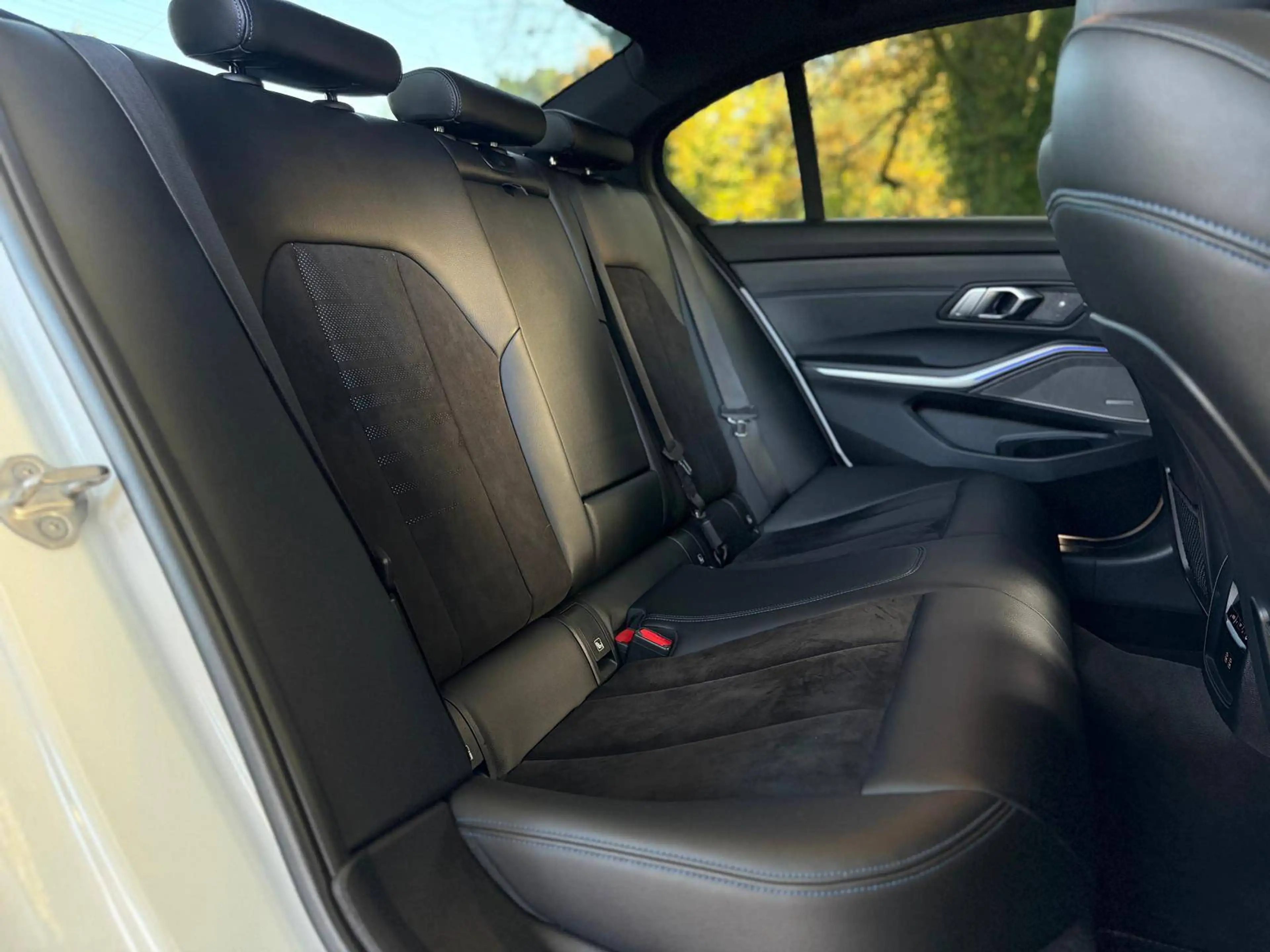 BMW 318 318iA OPF + Full entretien BMW + Pack M + Garantie 12mois + Véhicule Belge — photo 25