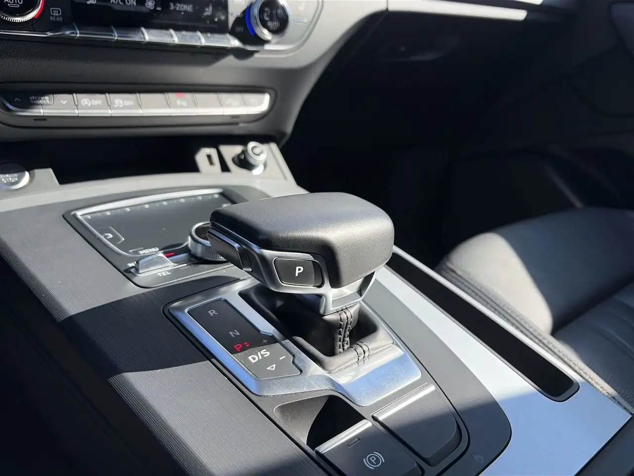 Audi Q5 снимка Audi Q5