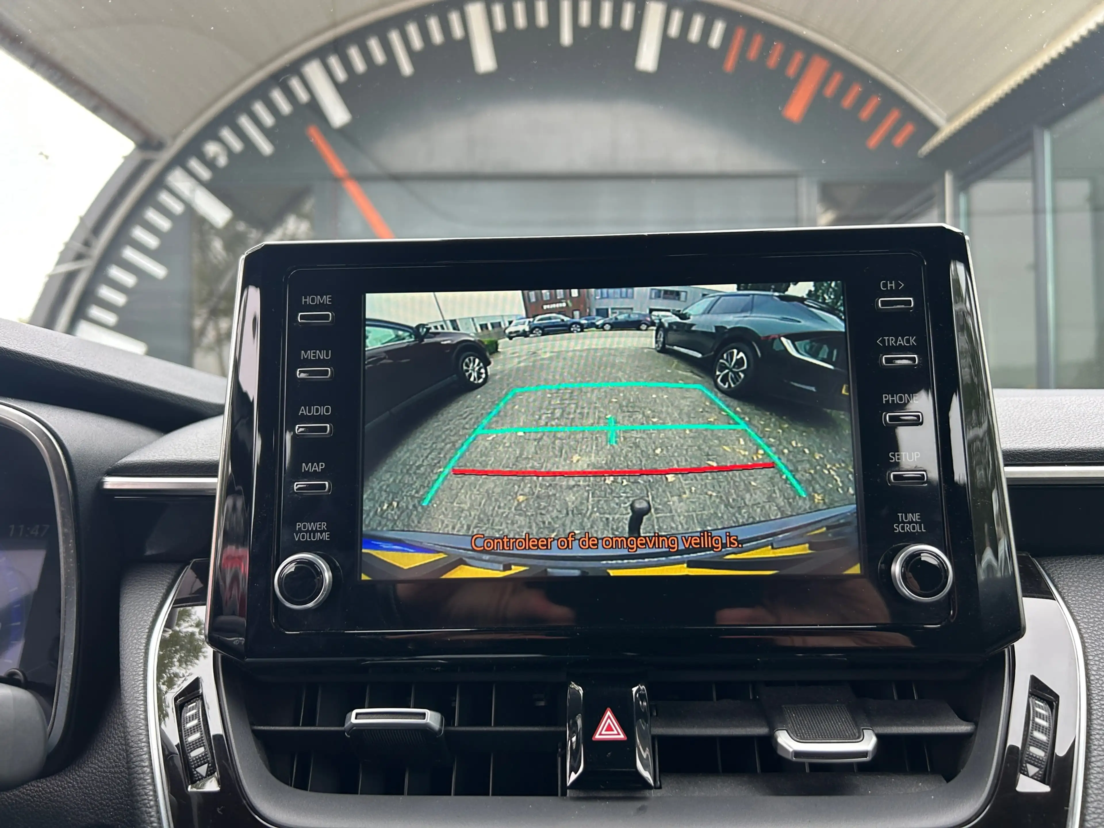 Toyota Corolla Touring Sports 2.0 Hybrid Style Trekhaak 100% Deal — photo 17