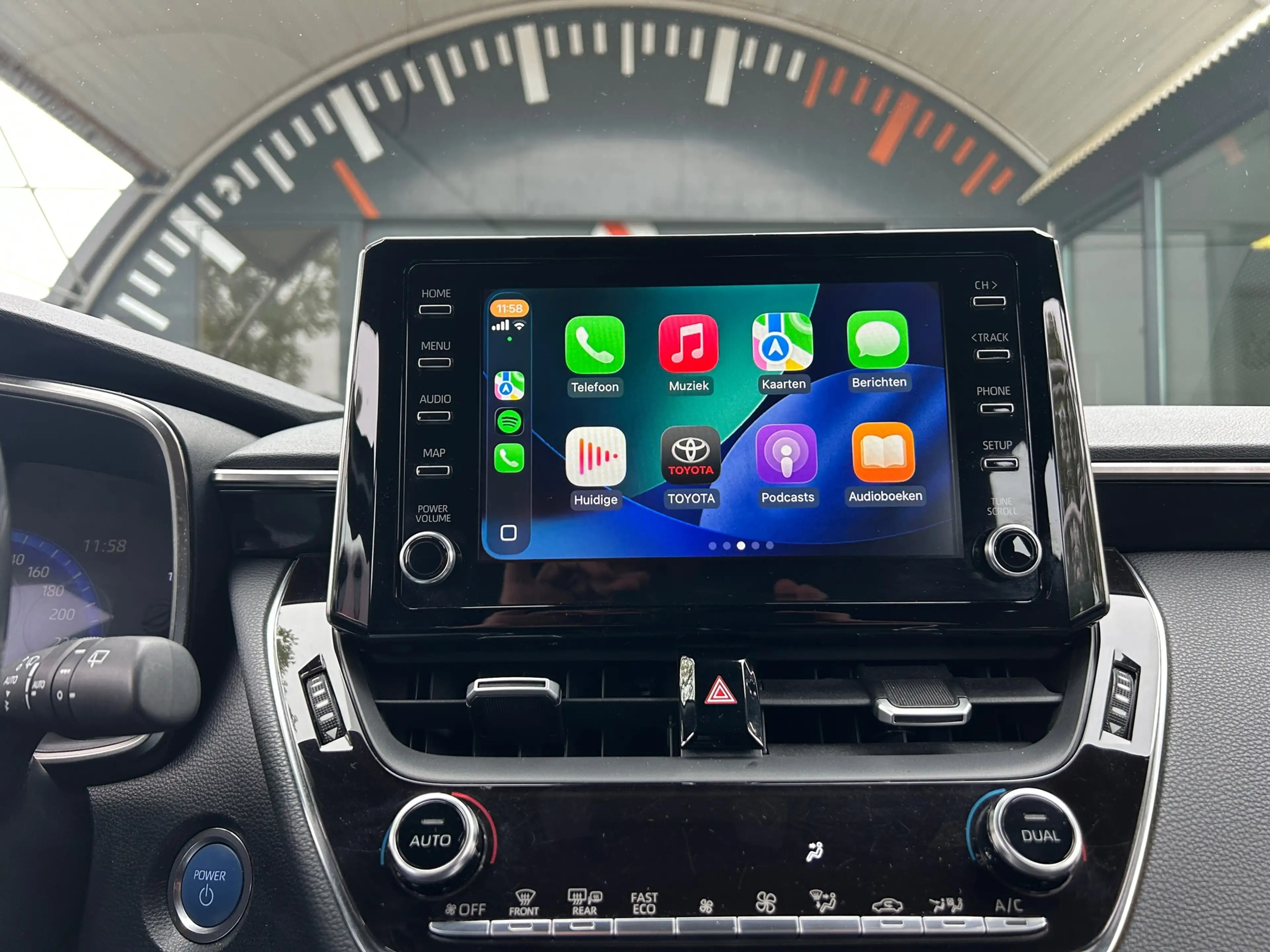 Toyota Corolla Touring Sports 2.0 Hybrid Style Trekhaak 100% Deal — photo 6