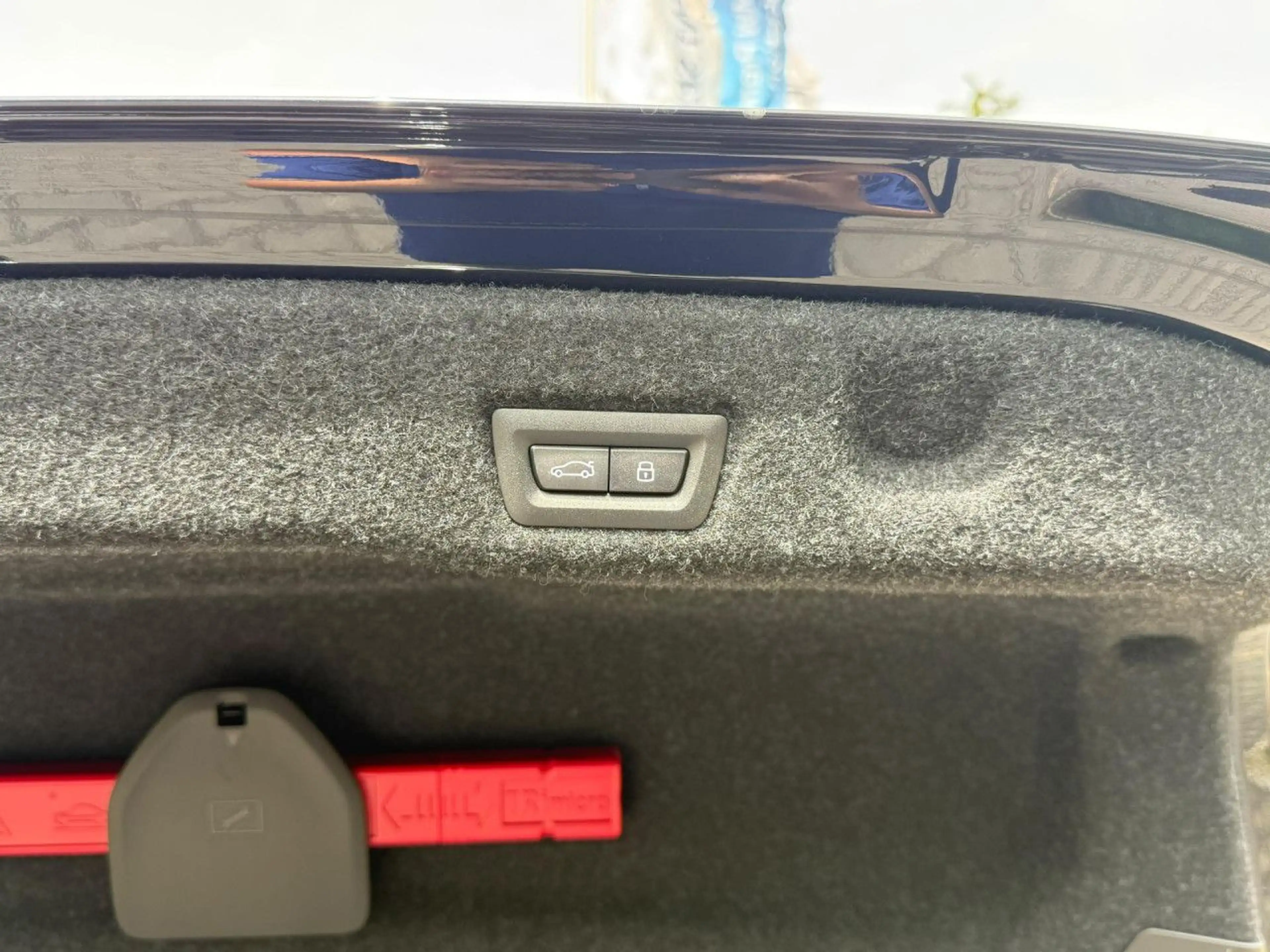 BMW 550 e xDrive Sportpaket Navi LED Vollleder Klima — photo 13