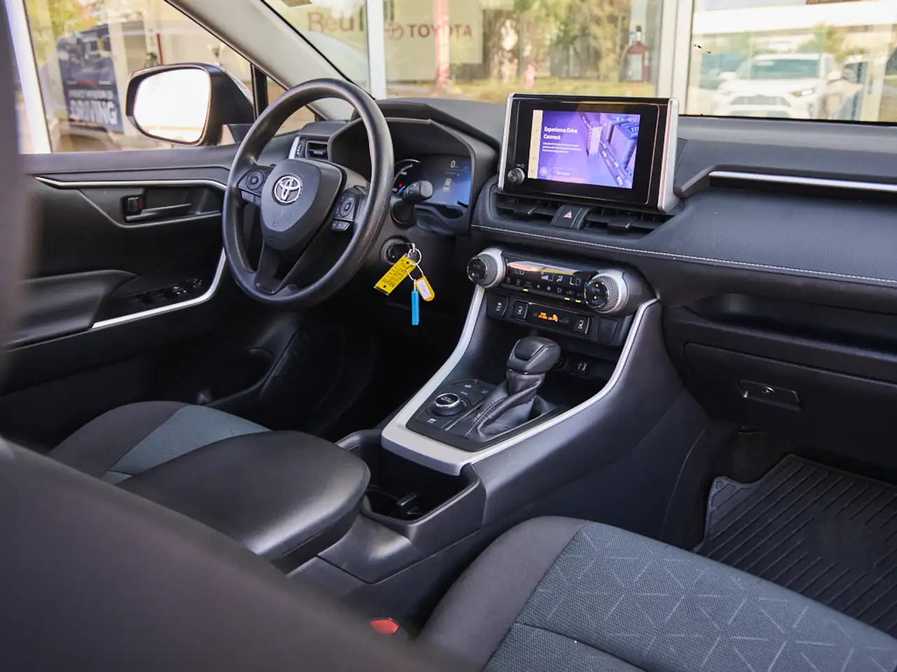 Toyota RAV 4 снимка Toyota RAV 4