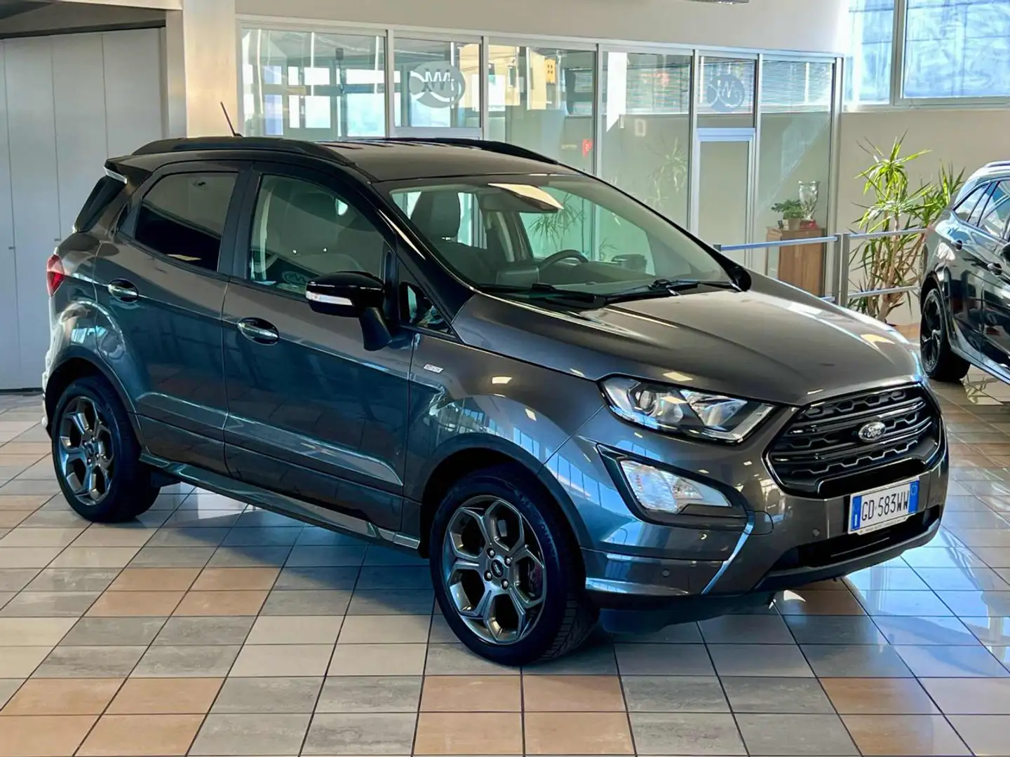 Ford EcoSport 1.0 EcoBoost 125 CV Start&Stop ST-Line Grijs - 2