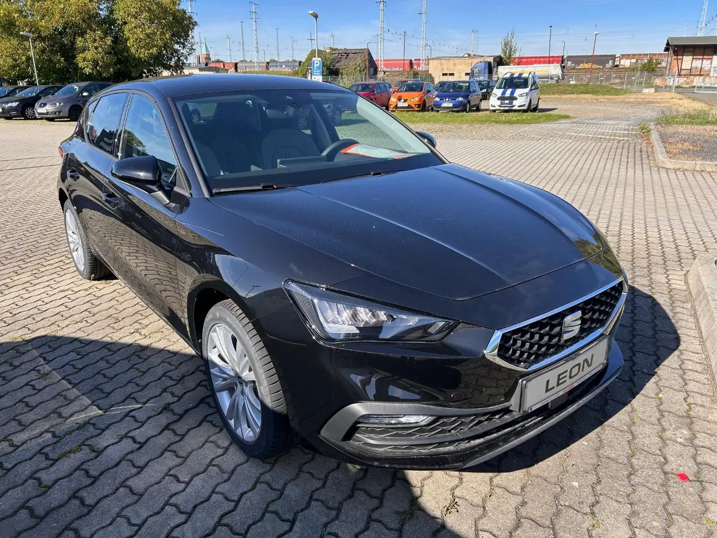 SEAT Leon Style Schwarz - 2