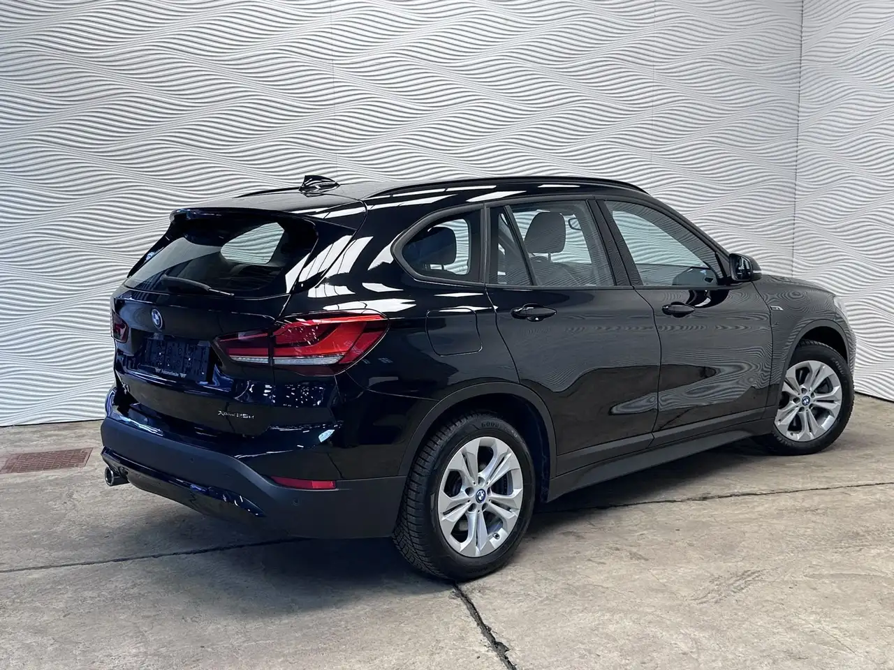 BMW X1 xDrive25e*PHEV*HUD*CAMERA*HUD*LAGE BIV!*LED*, миниатюра 13