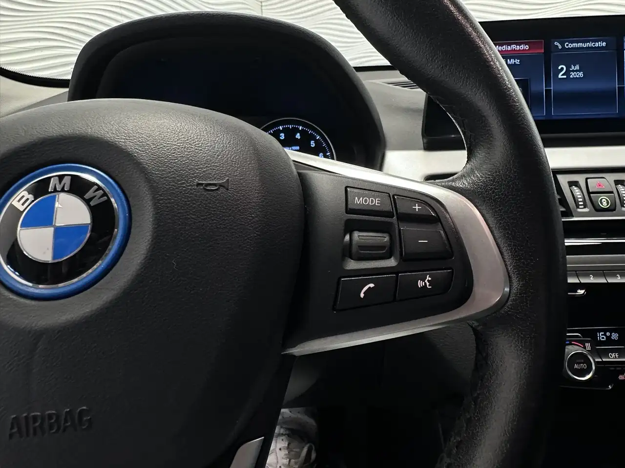 BMW X1 xDrive25e*PHEV*HUD*CAMERA*HUD*LAGE BIV!*LED*, миниатюра 24