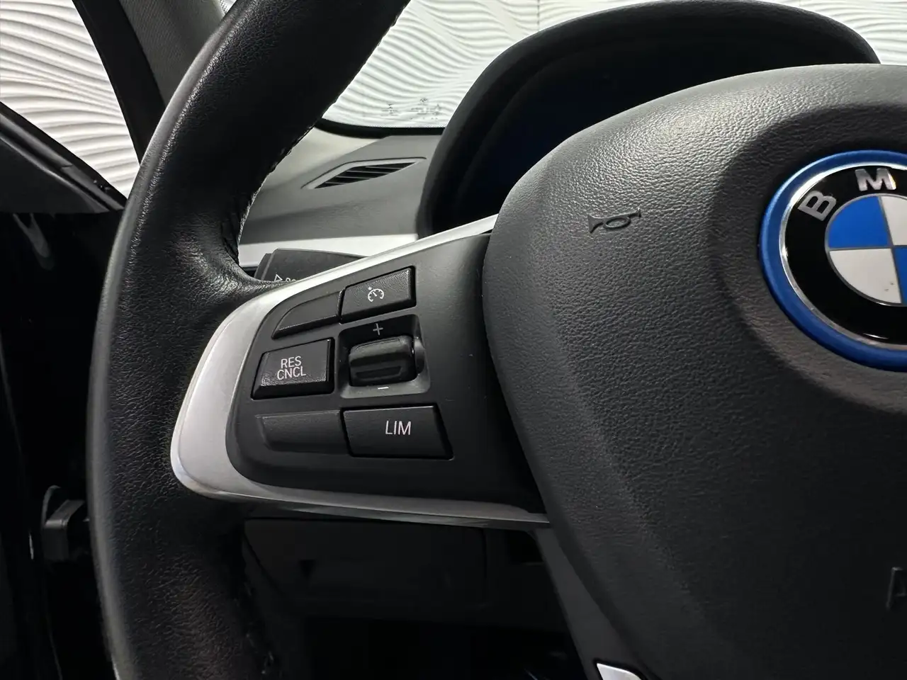 BMW X1 xDrive25e*PHEV*HUD*CAMERA*HUD*LAGE BIV!*LED*, миниатюра 22
