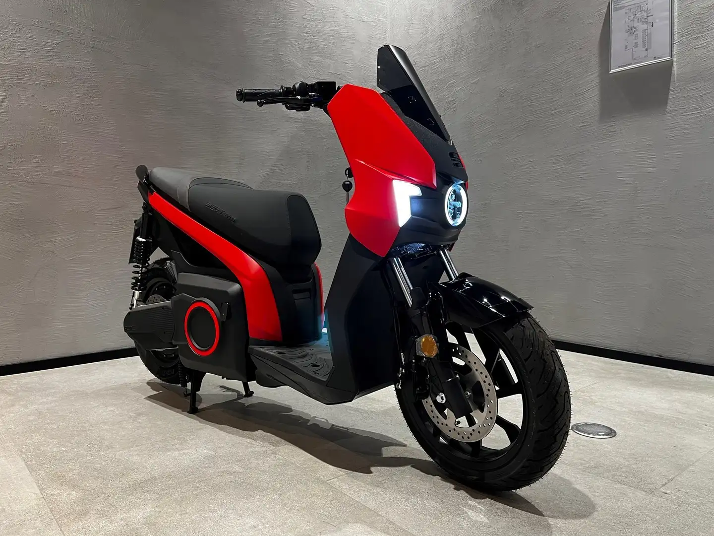SEAT MO S01 CONNECTED Rosso - 1