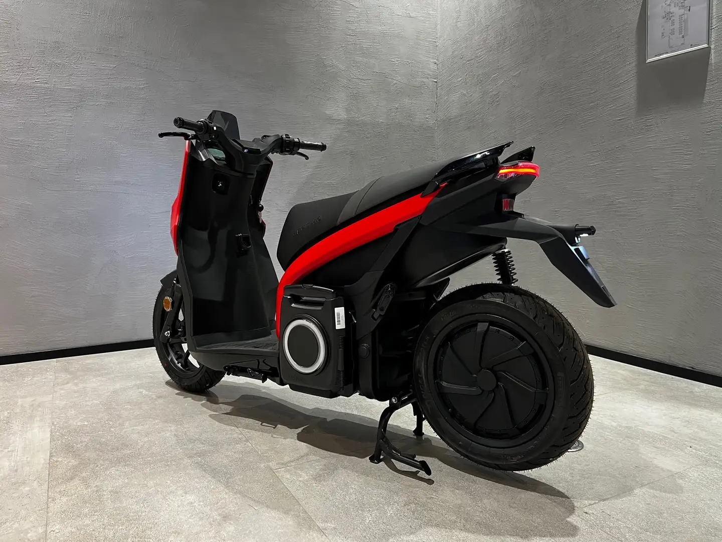 SEAT MO S01 CONNECTED Rouge - 2