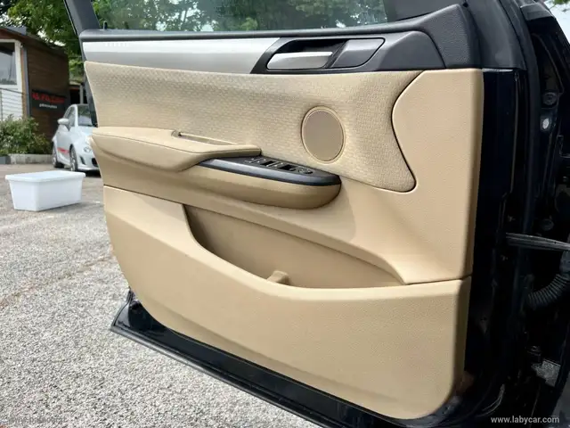 BMW X3 view 13
