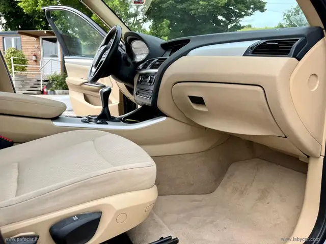 BMW X3 view 10