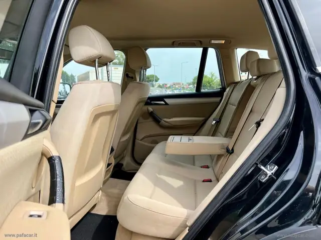 BMW X3 view 11