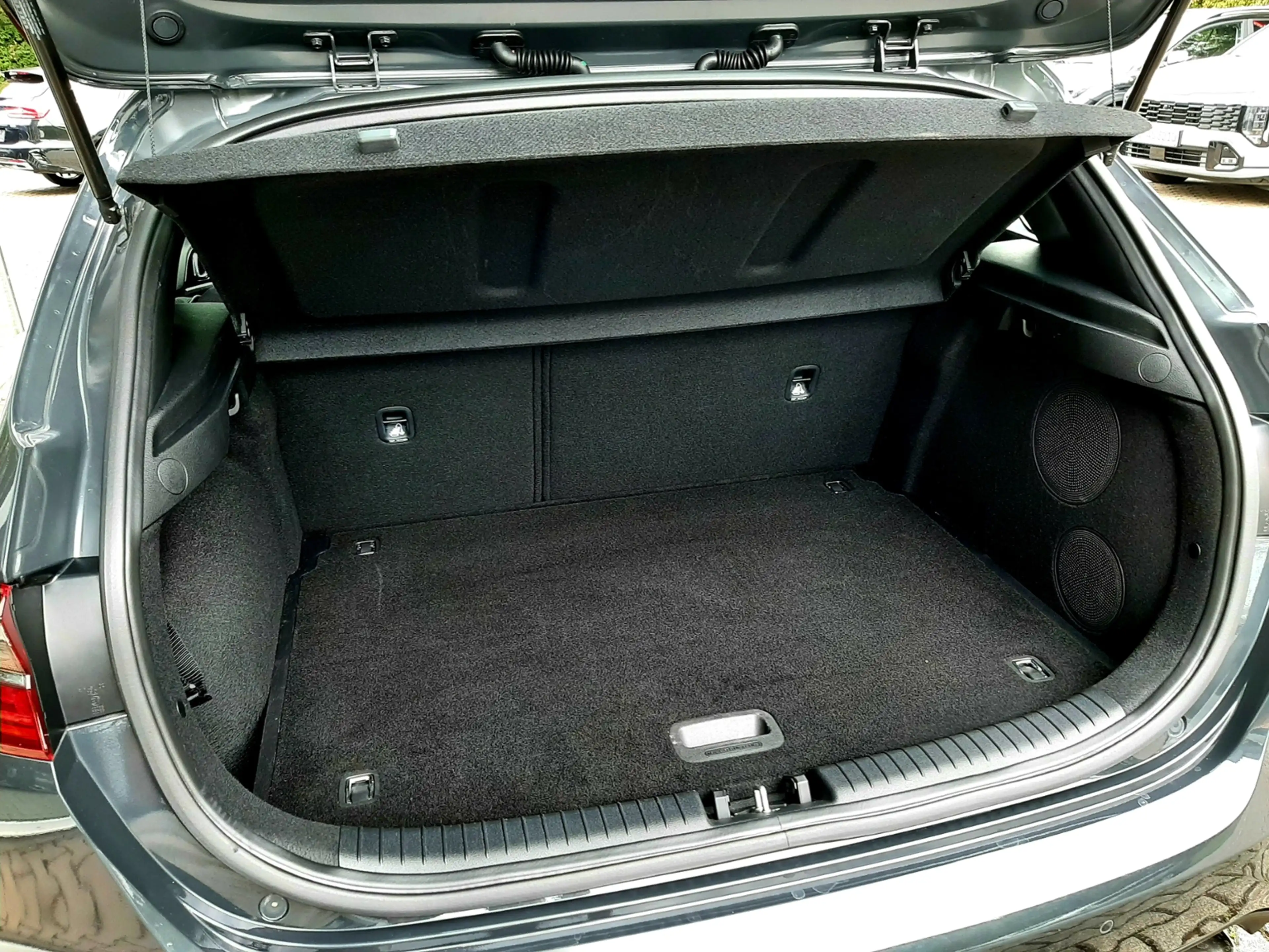 Kia Ceed / cee'd 1.5T DCT7 Spirit STD — photo 12