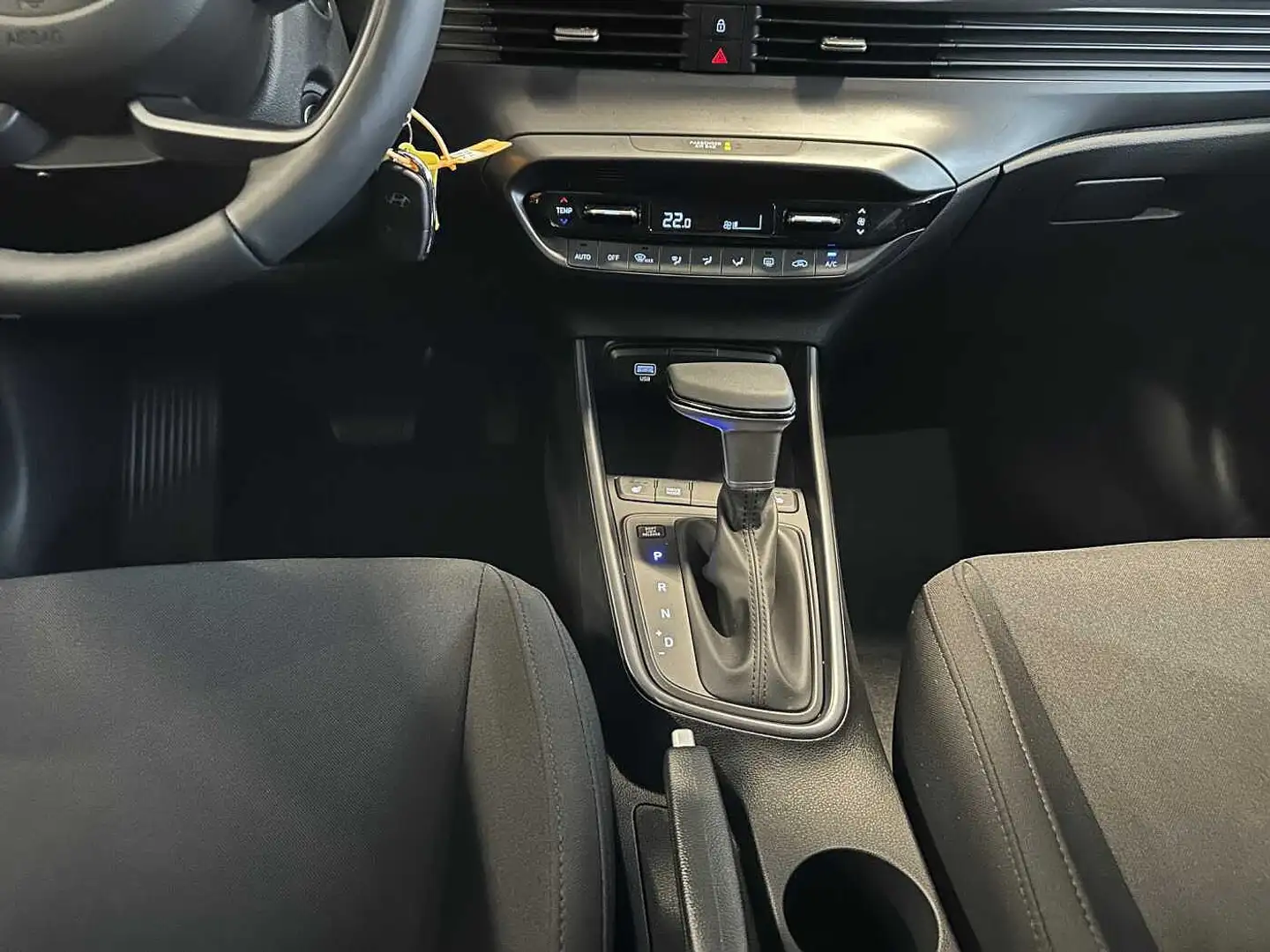 Hyundai i20 1.0 T-GDI DCT Comfort*Navi*PDC*Kamera*ALLW. Schwarz - 2