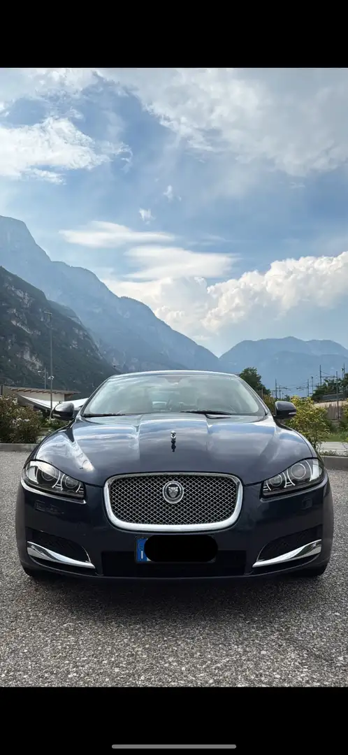 Jaguar XF 2.2d Portfolio 200cv auto Albastru - 2