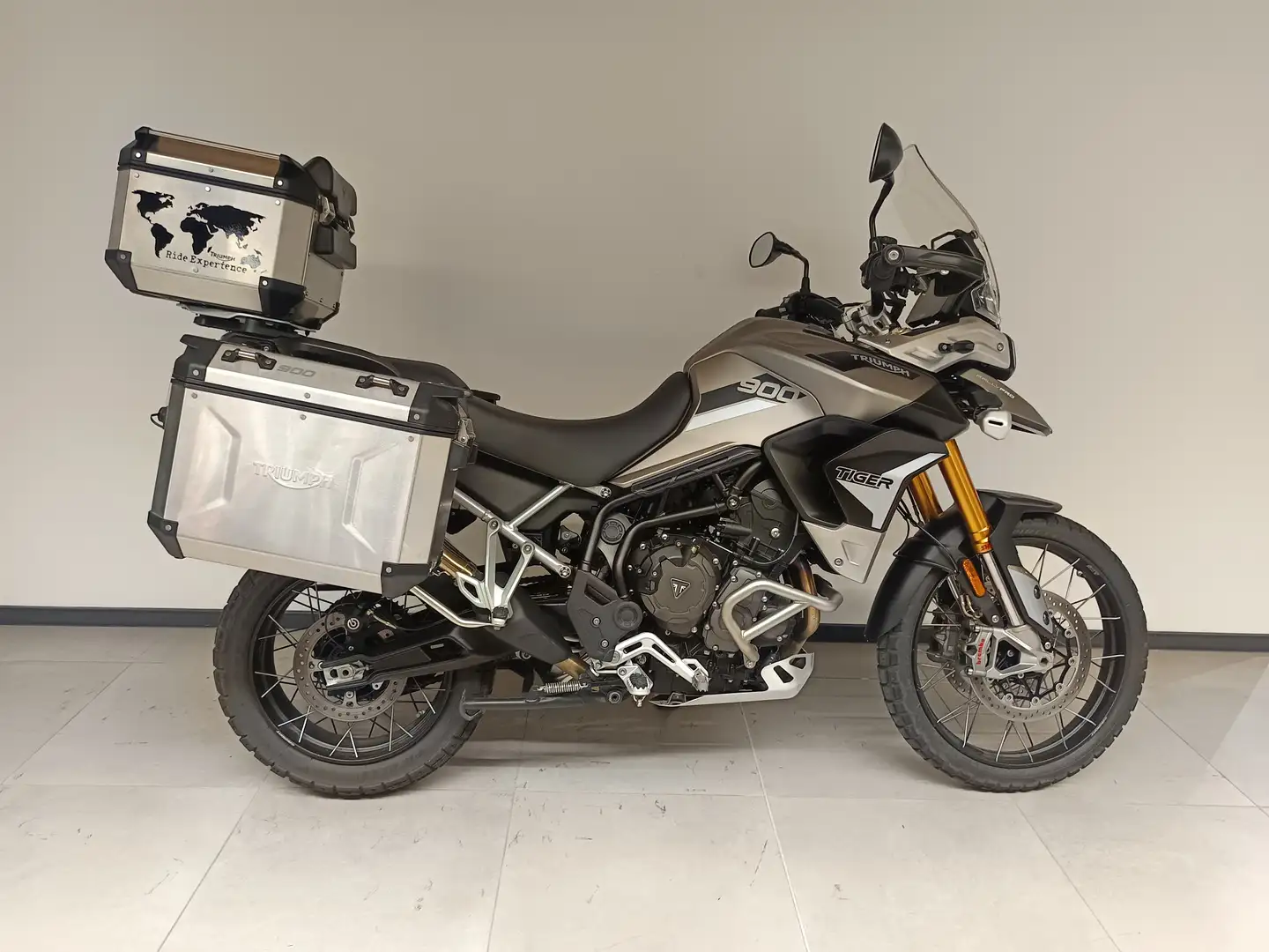 Triumph Tiger 900 Gri - 2