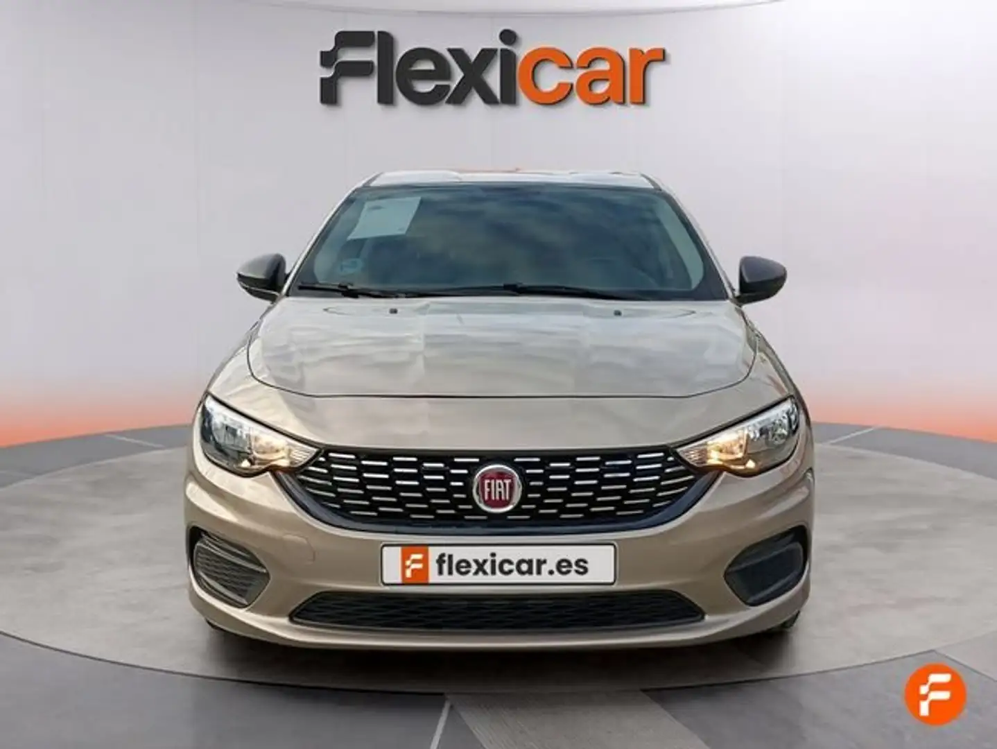 Fiat Tipo 1.4 16v Easy 70kW (95CV) gasolina 5p. Beige - 2