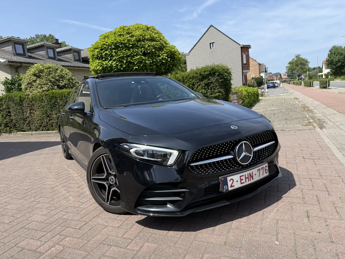 Mercedes-Benz A 200 Business Solution AMG (EU6d-TEMP) Noir - 2
