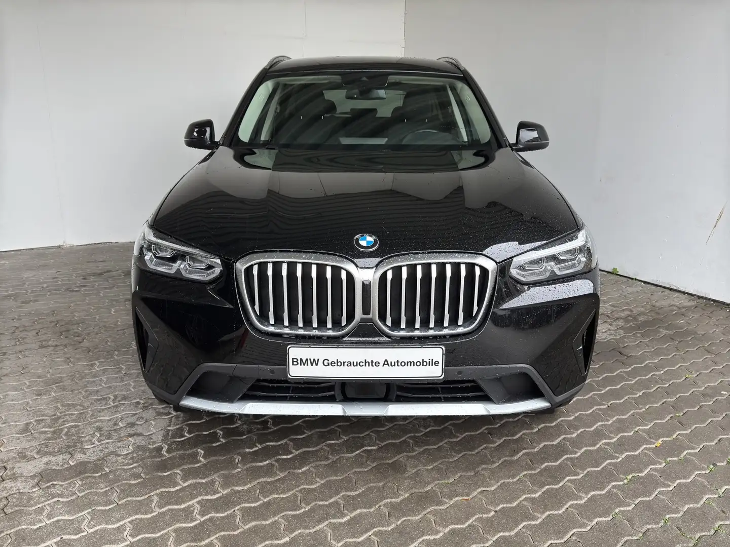 BMW X3 xDrive20iA NaviProf.LED.DriveAss.ParkAss.SHZ. Noir - 1