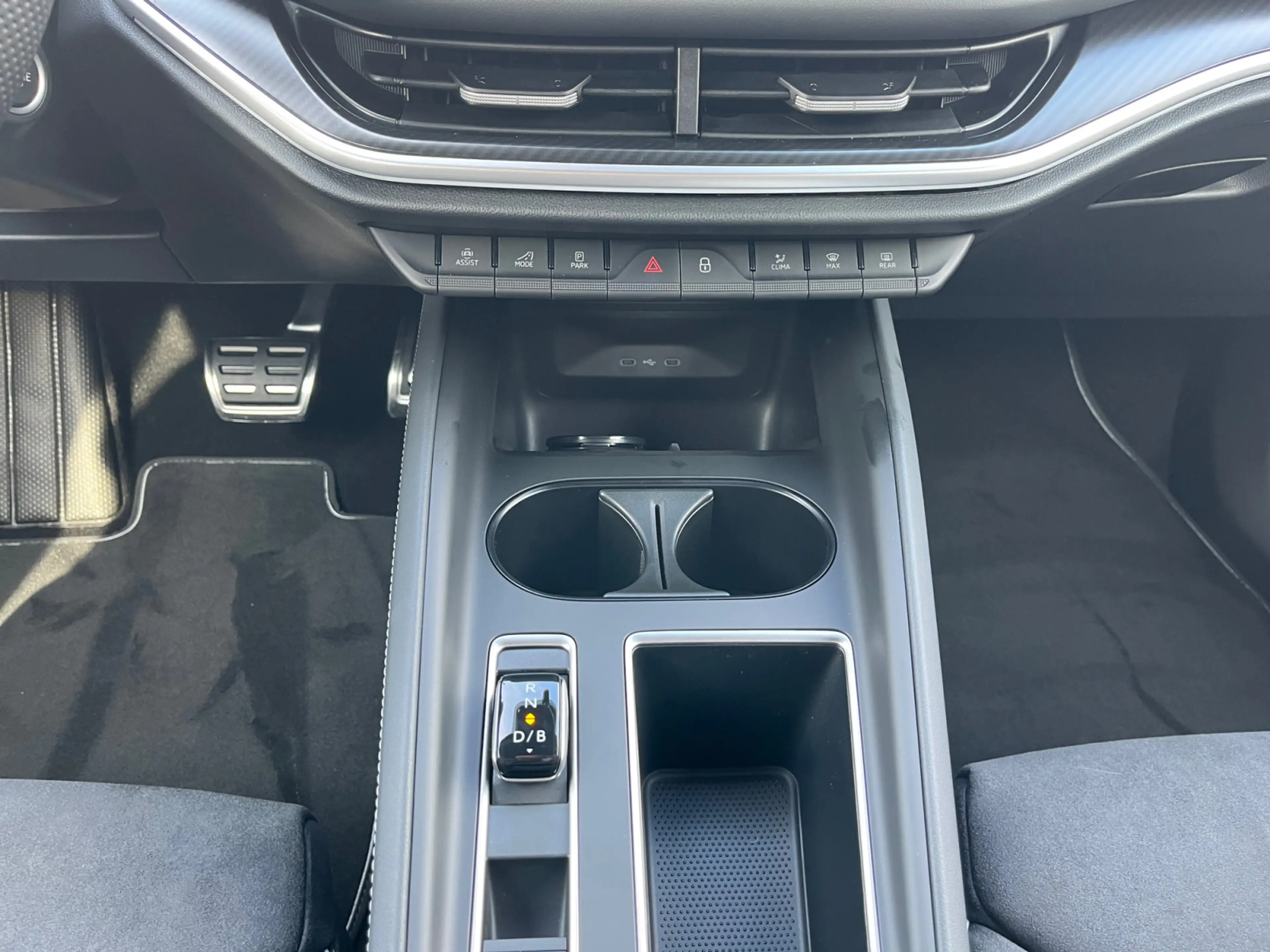 Skoda Enyaq Sportline 85 Advanced HuD 360° Canton AHK — photo 8