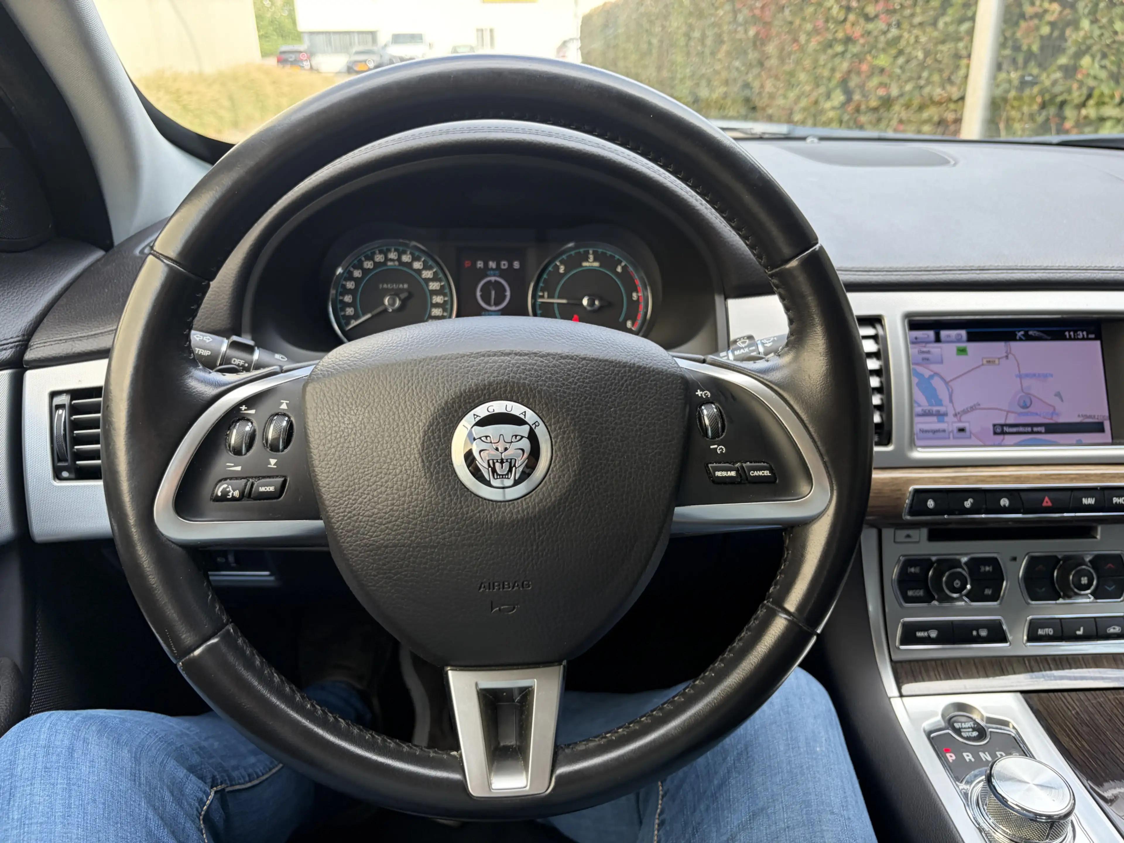 Jaguar XF 2.2D / AUTOMAAT / LEER / NAVI / CRUISE / STOELVERW — photo 15