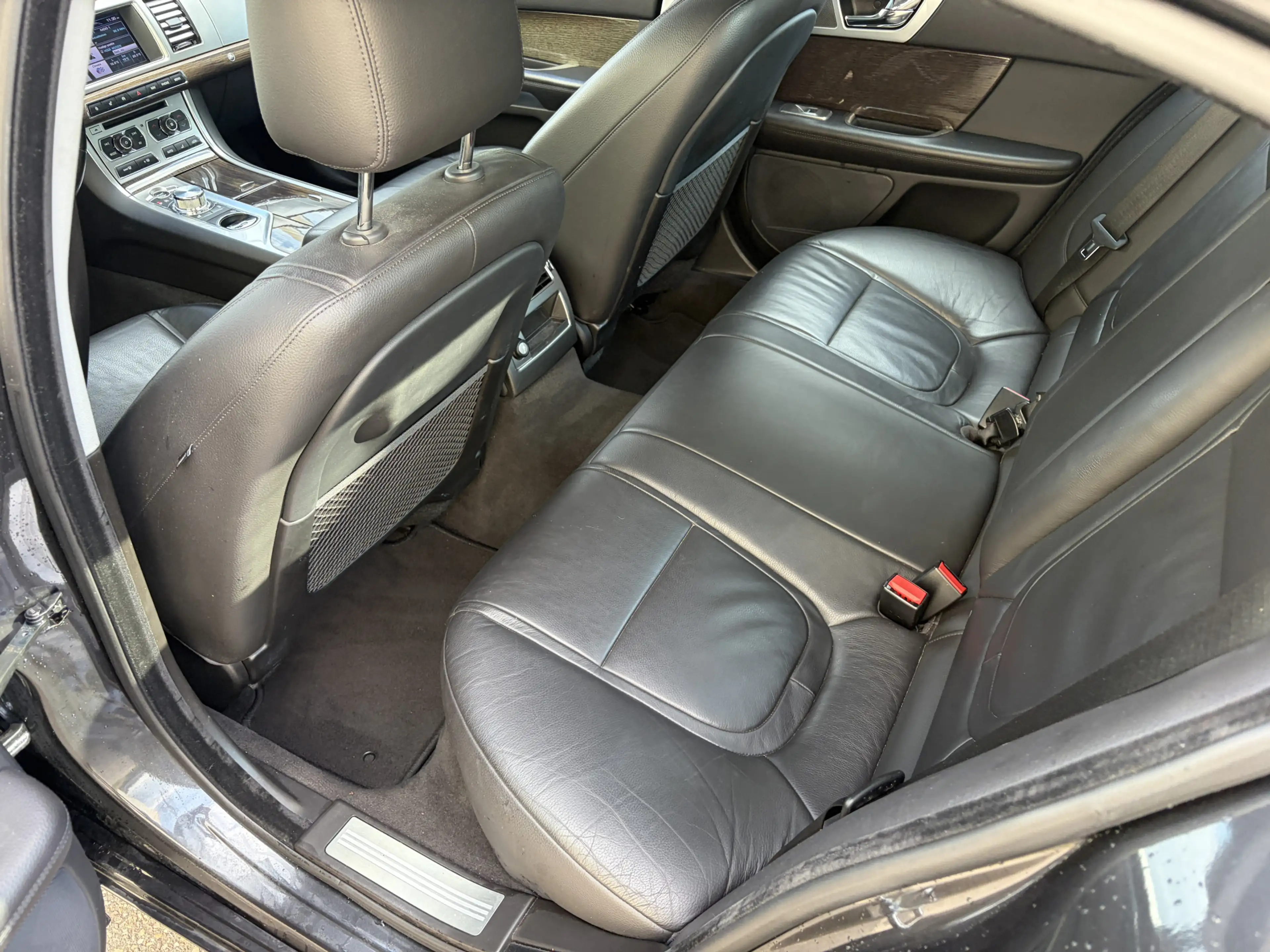 Jaguar XF 2.2D / AUTOMAAT / LEER / NAVI / CRUISE / STOELVERW — photo 4