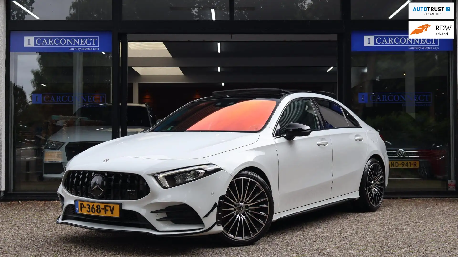 Mercedes-Benz A 250 AMG Line|Pano|ACC|Camera|LaneAssist|BM Wit - 1