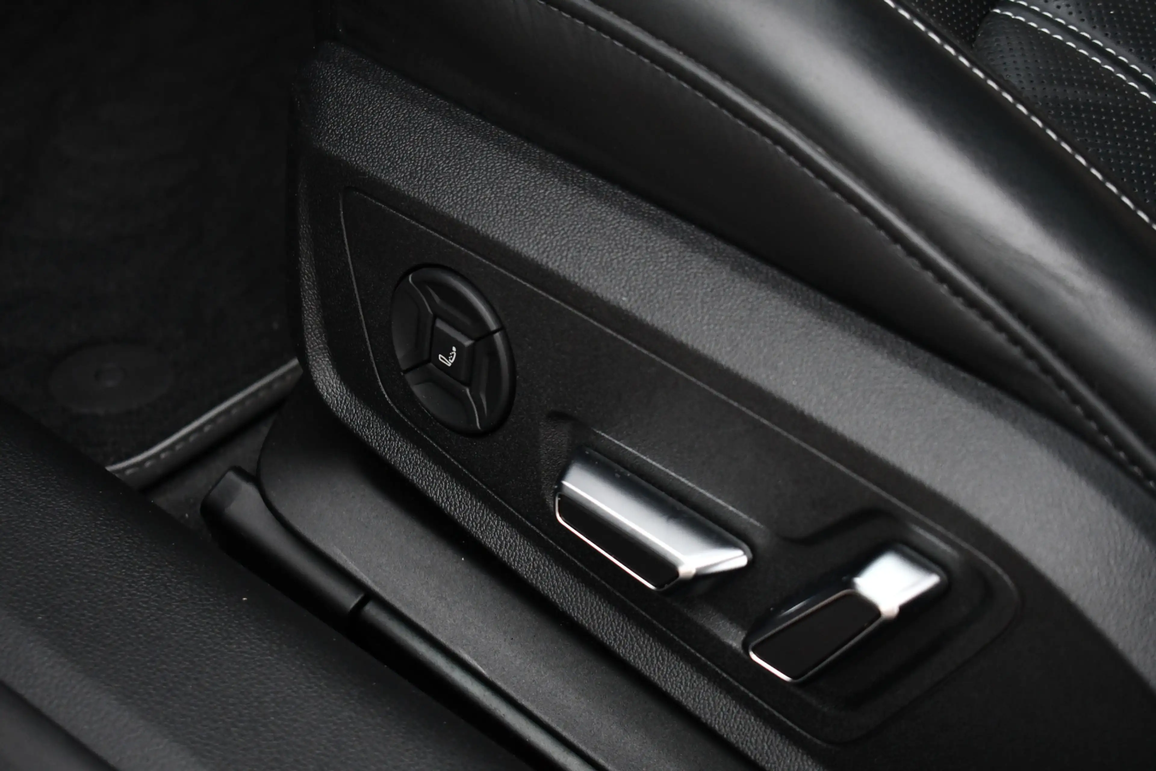 Audi A7 Sportback 55 TFSI e quattro Comp Pano HUD B&O 360 — photo 14