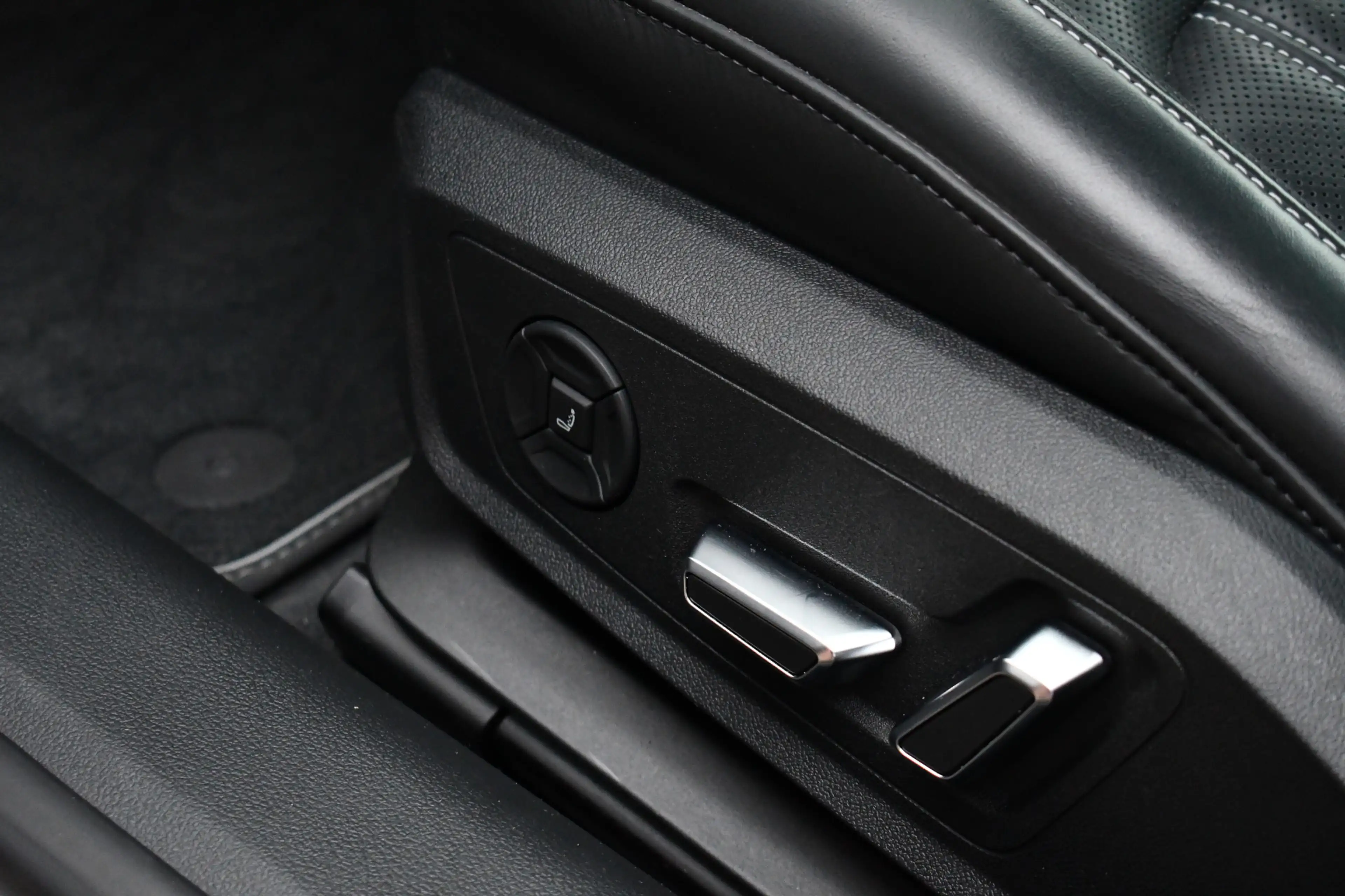 Audi A7 Sportback 55 TFSI e quattro Comp Pano HUD B&O 360 — photo 42
