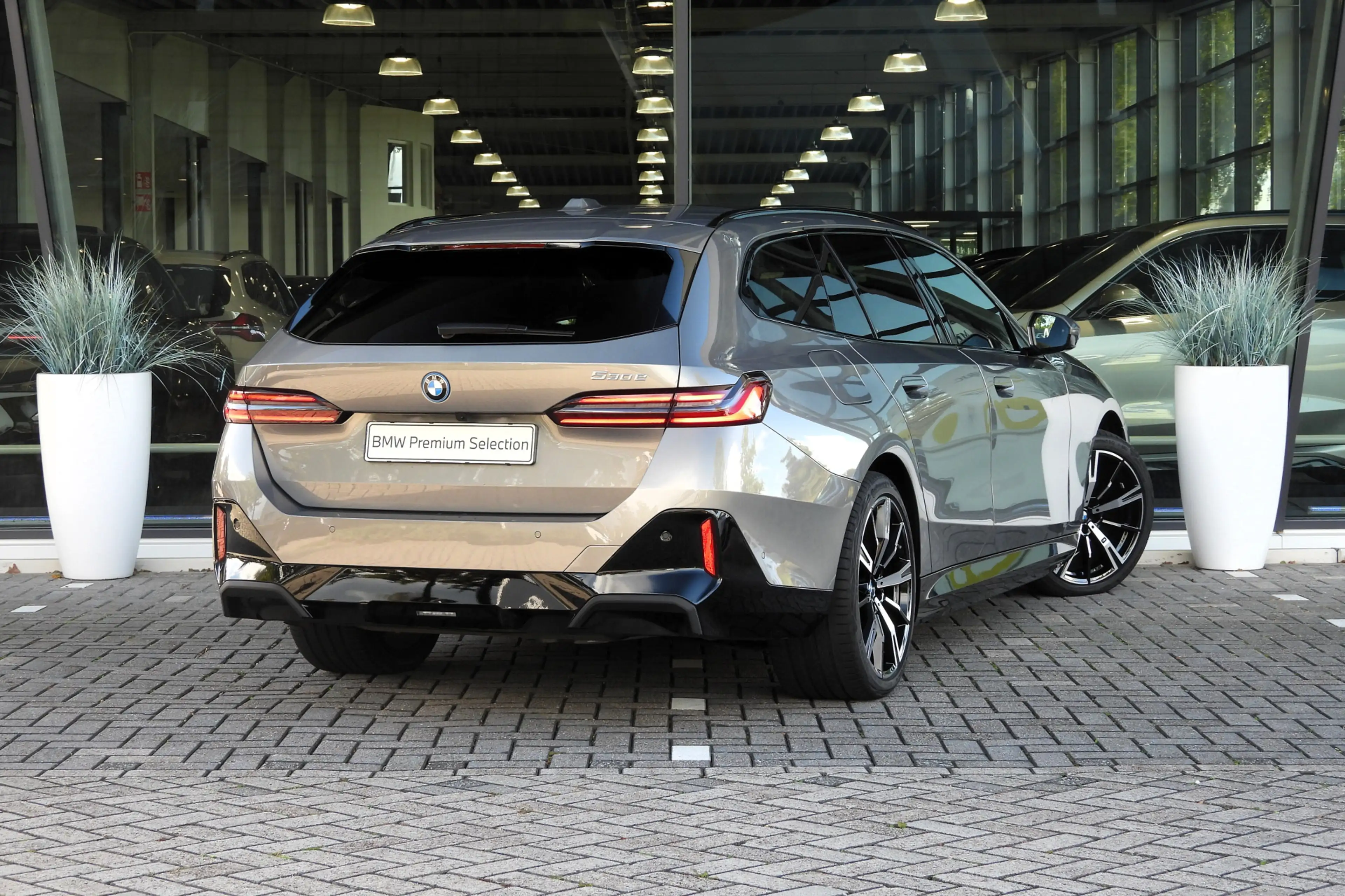 BMW 530 5 Serie Touring 530e M Sport Automaat / Trekhaak / — photo 5