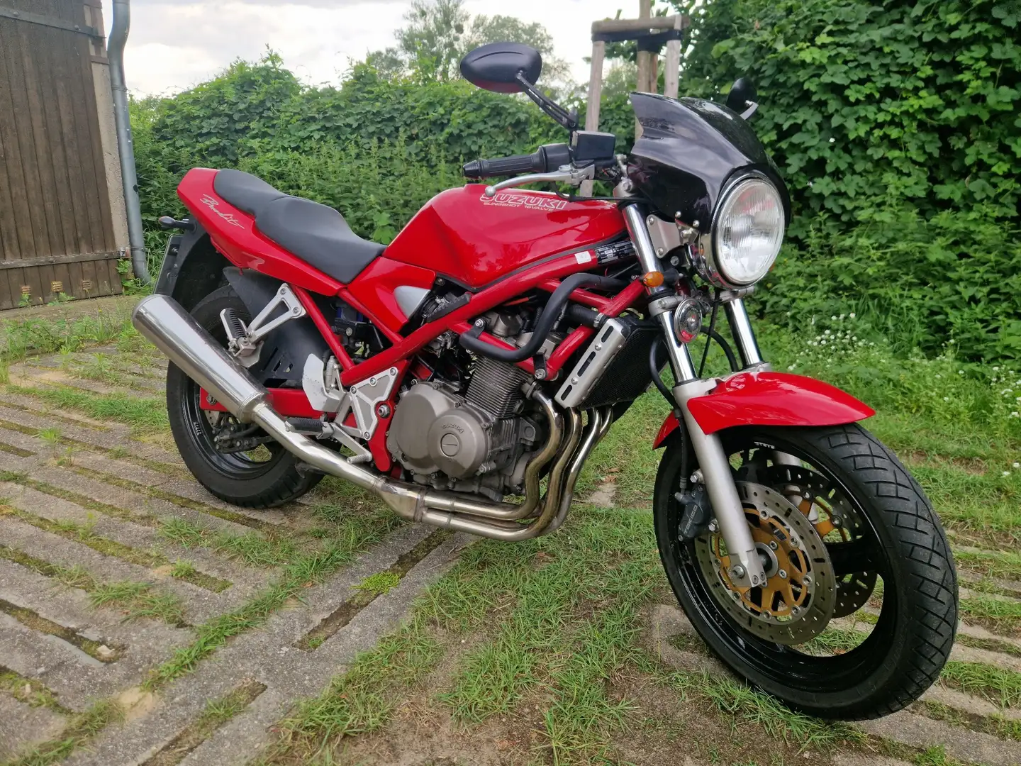 Suzuki Bandit 400 Rouge - 2