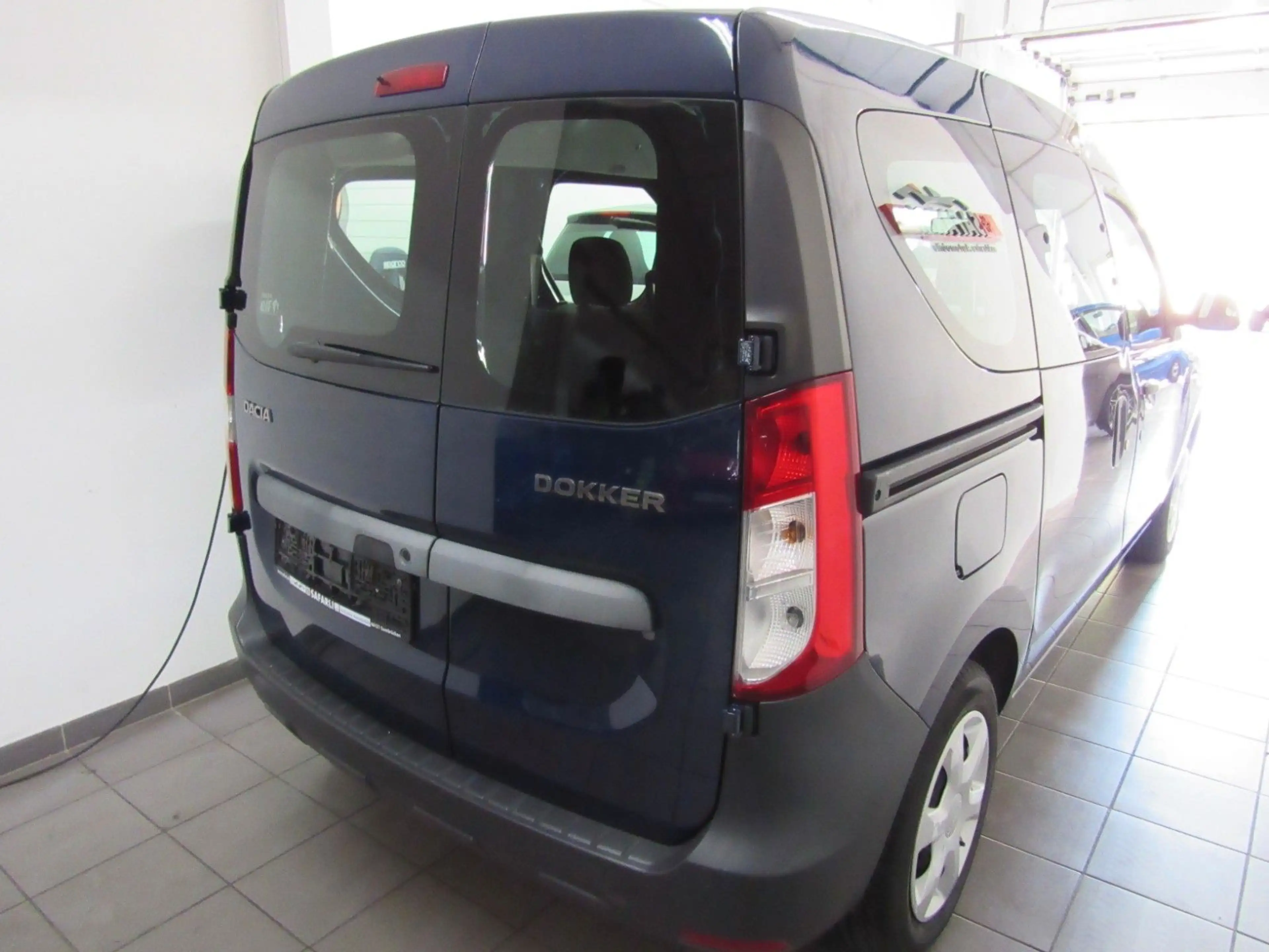 Dacia Dokker Essentiel 5 Sitzer TÜV 06.2027++++ — photo 5