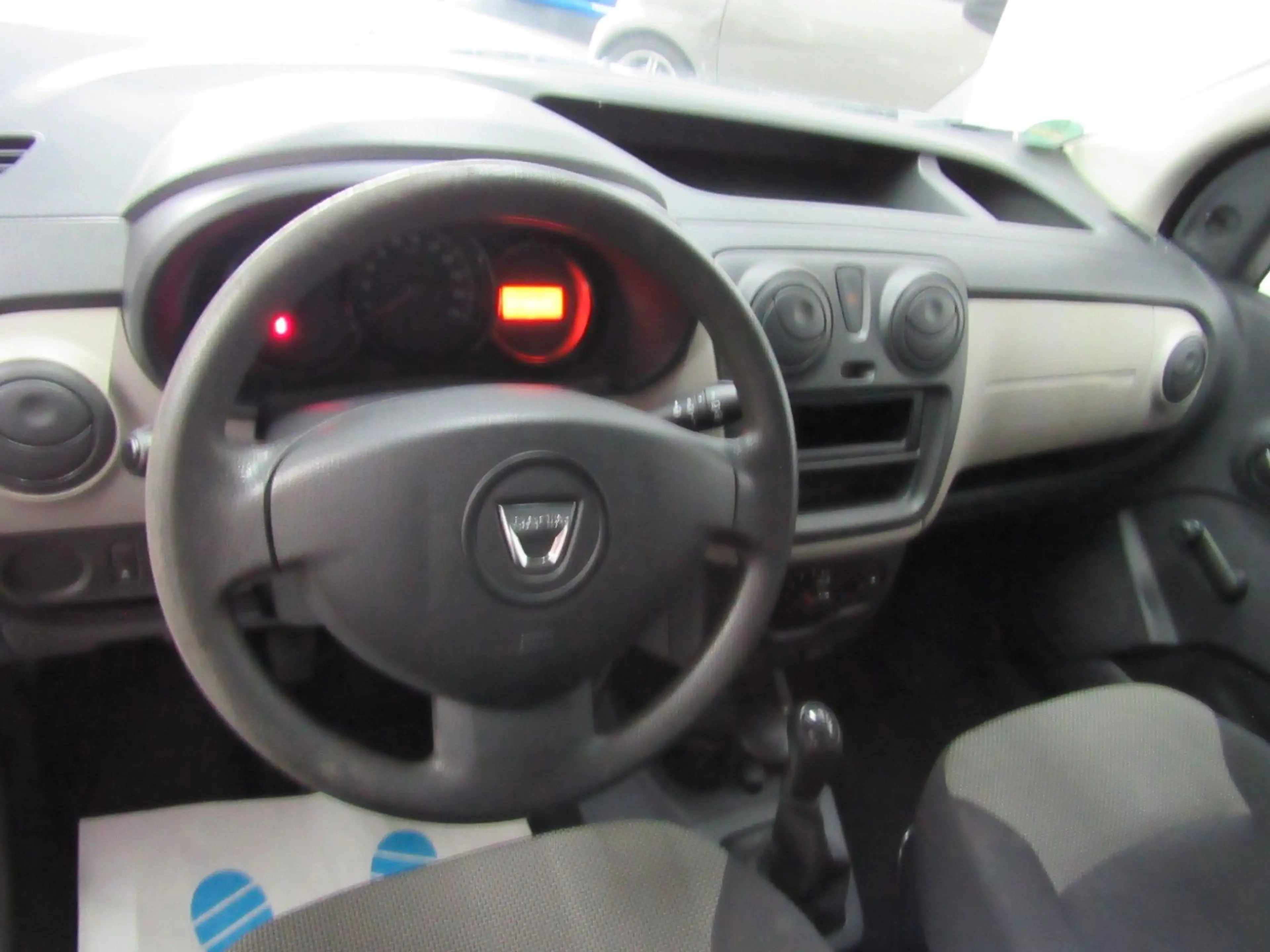 Dacia Dokker Essentiel 5 Sitzer TÜV 06.2027++++ — photo 9